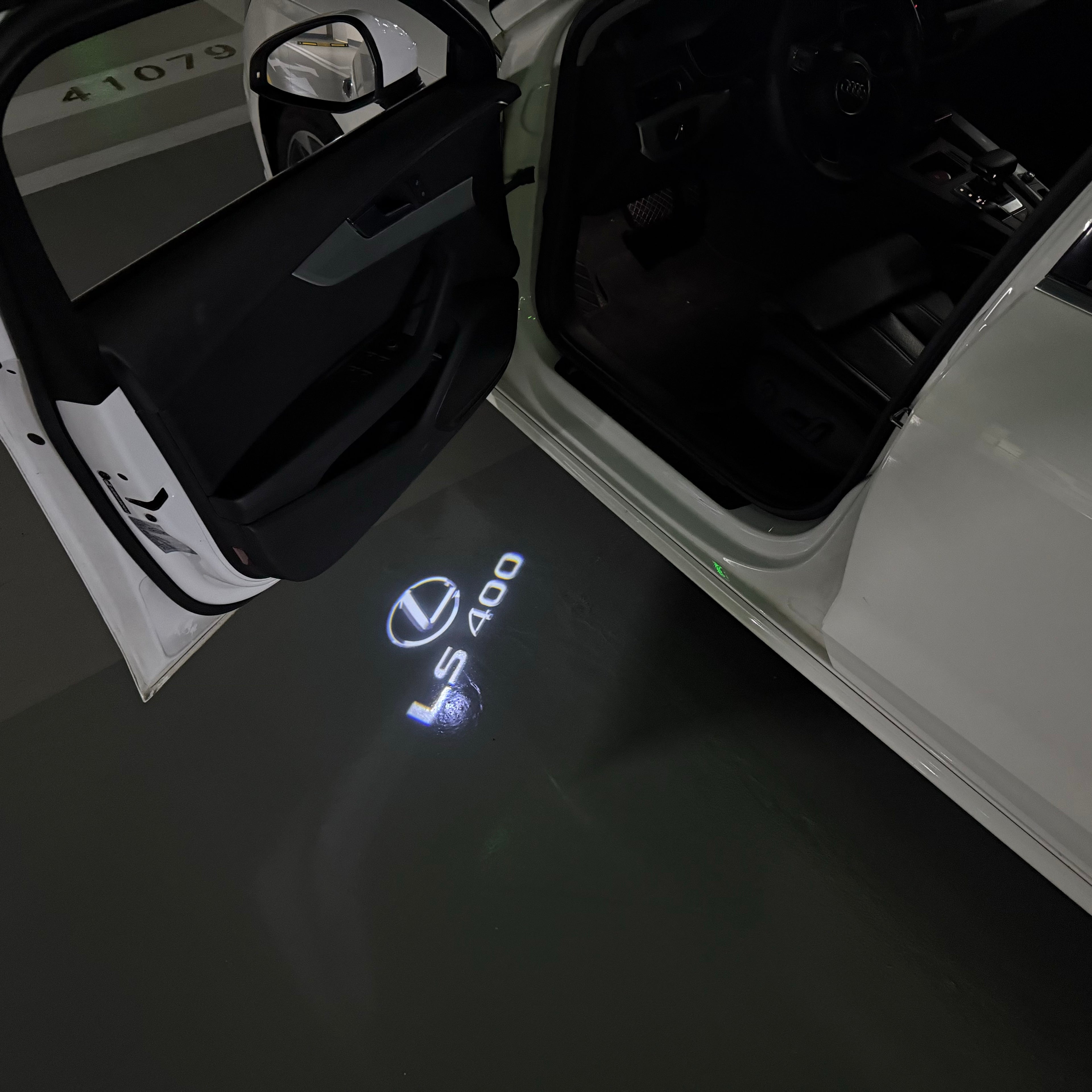 LEXUS LOGO PROJECROTR LIGHTS Nr.01 (Menge 1 = 1 Sets/2 Türleuchten)