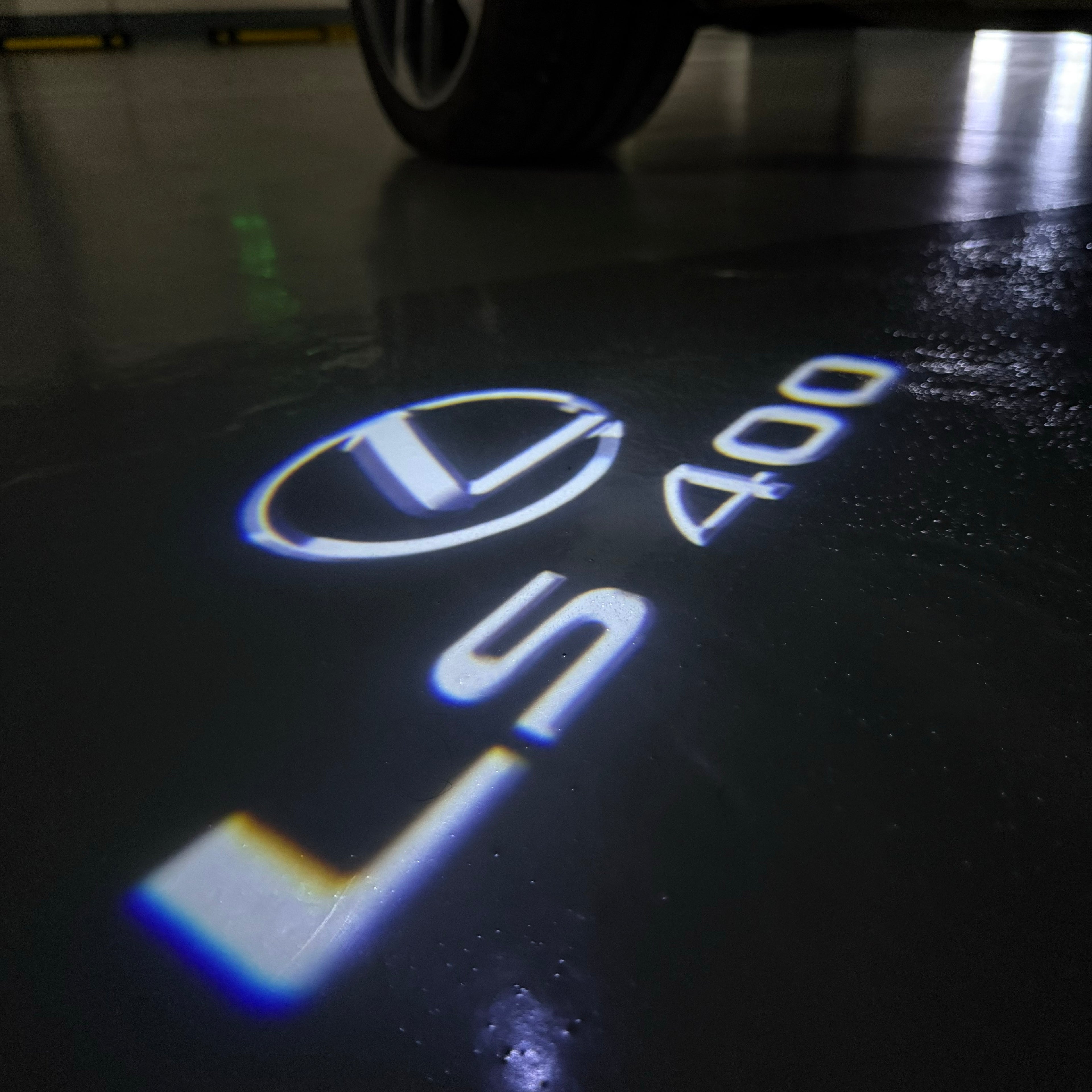 LEXUS LOGO PROJECROTR LIGHTS Nr.01 (Menge 1 = 1 Sets/2 Türleuchten)