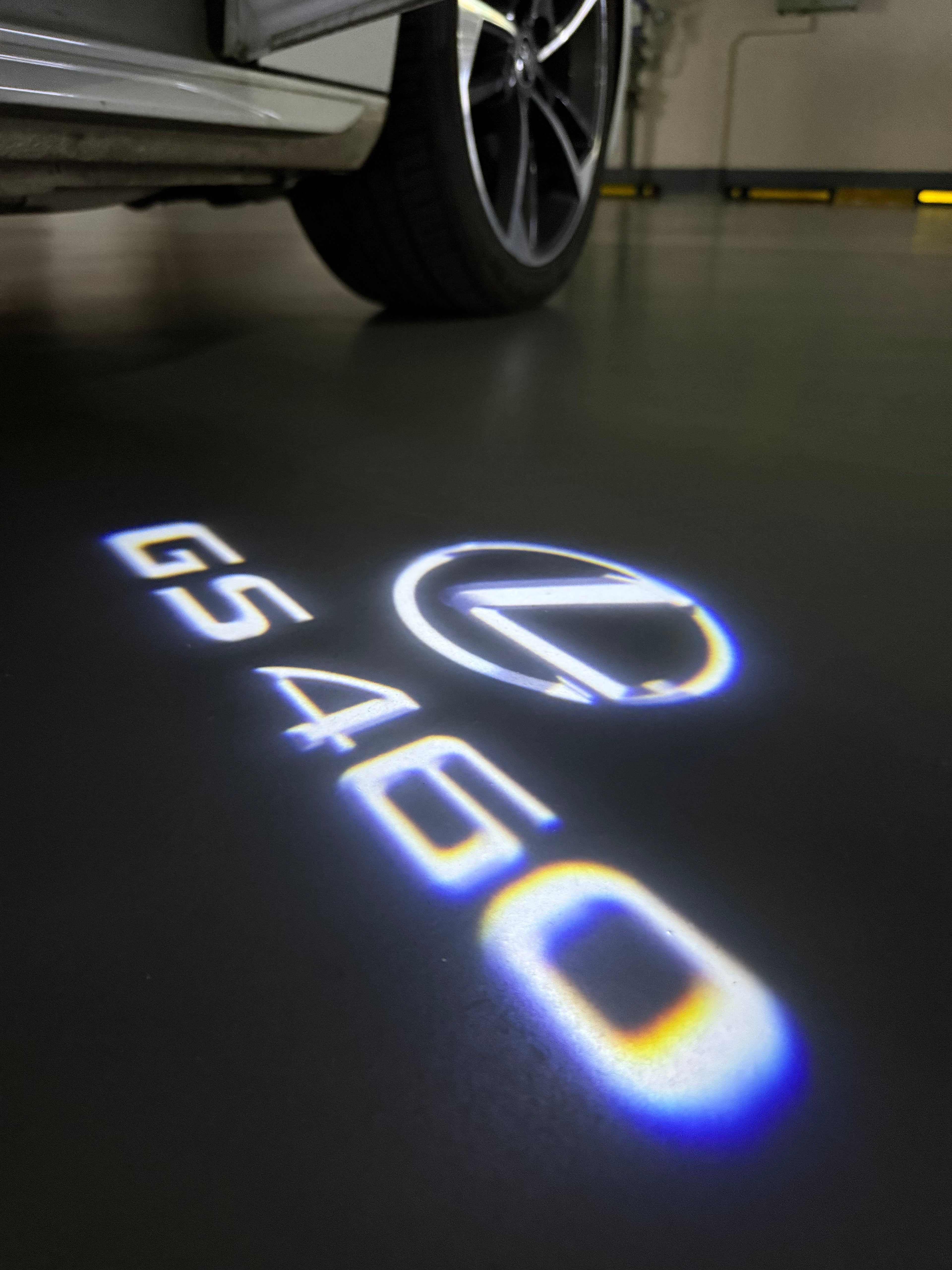 LEXUS LOGO PROJECTOR LIGHTS Nr.01 (الكمية 1 = 1 مجموعة / 2 أضواء باب)