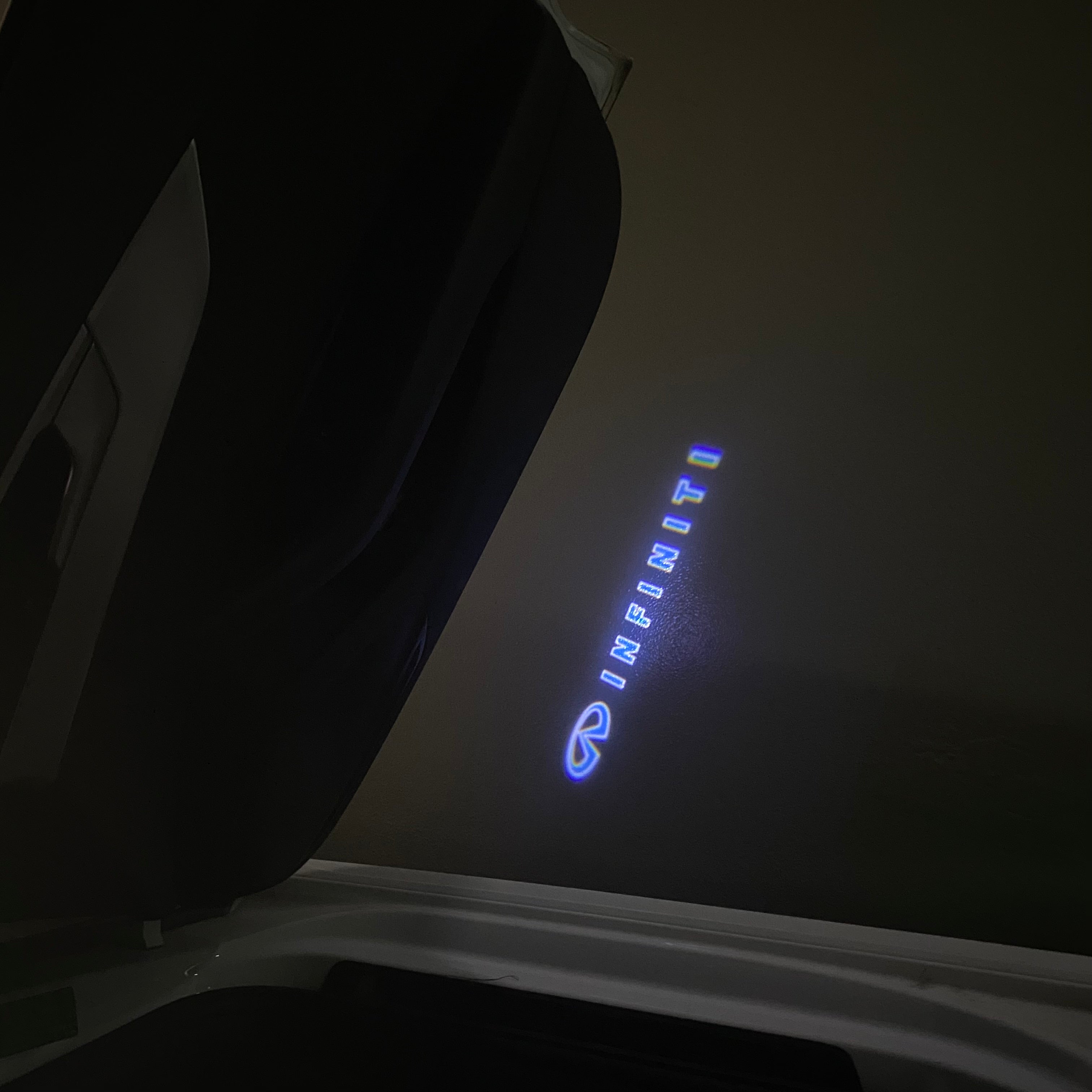 INFINITI Original LOGO PROJECROTR LIGHTS Nr.12 (quantity 1 = 1 sets/2 door lights)