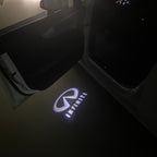 ÉCLAIRAGE DE PROJECTEUR INFINITI LOGO Nr.08 (quantité 1 = 1 jeux / 2 lumières de porte)