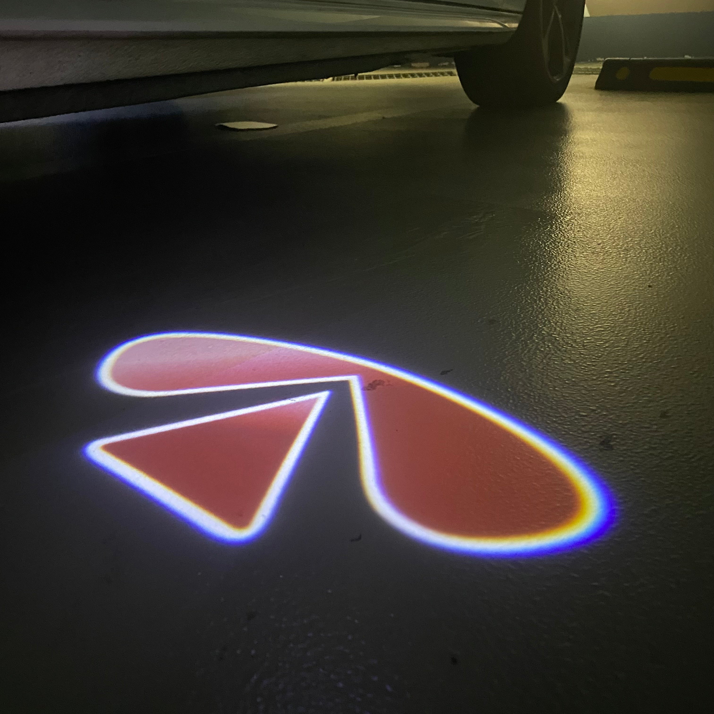 INFINITI Original LOGO PROJECROTR LIGHTS Nr.18 (quantity 1 = 1 sets/2 door lights)