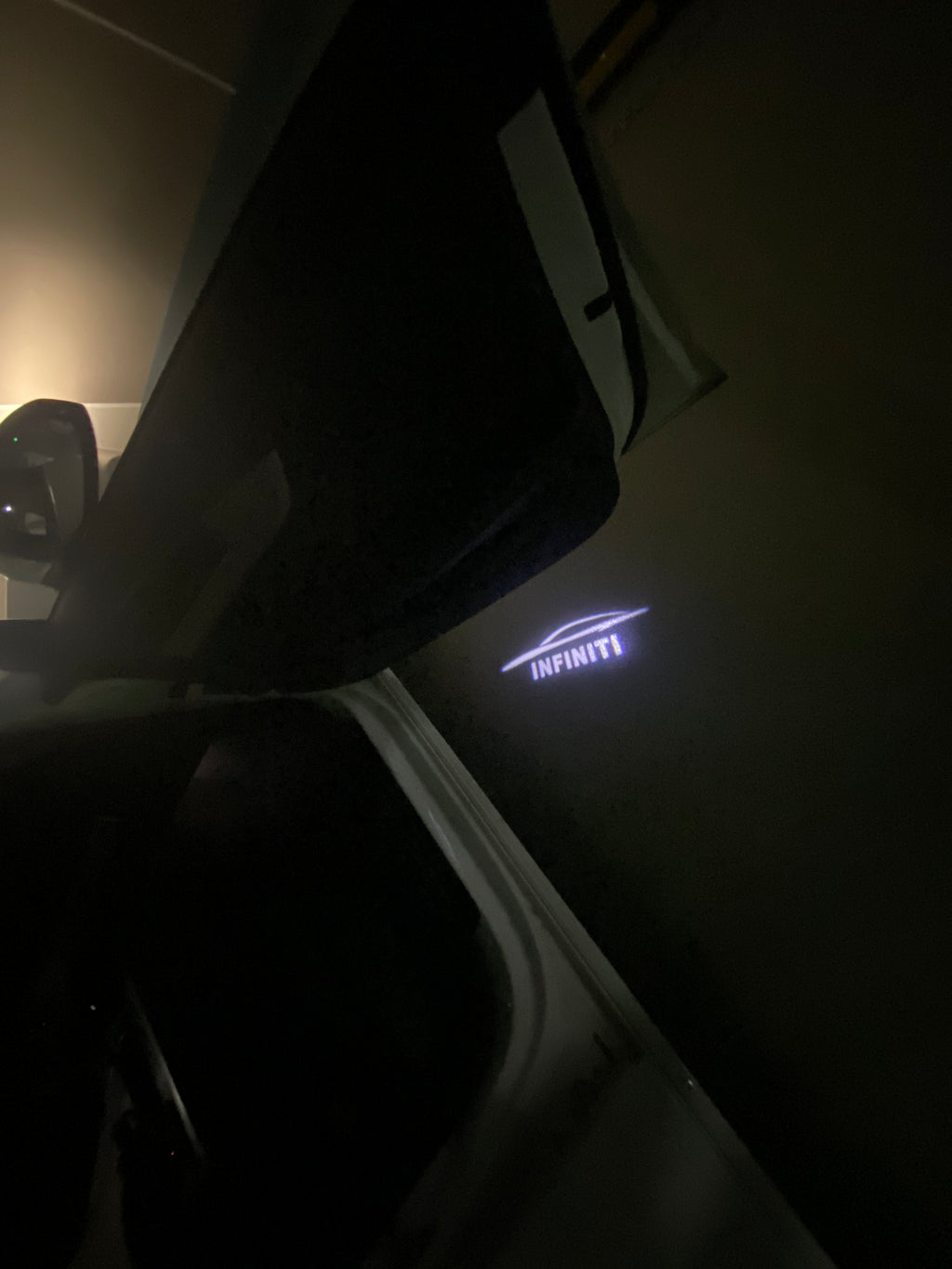 INFINTI LOGO PROJECROTR LIGHTS Nr.19 (quantità 1 = 1 set/2 luci porta)