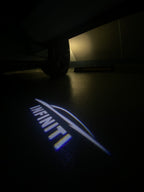 INFINTI LOGO PROJECROTR LIGHTS Nr.19 (quantità 1 = 1 set/2 luci porta)