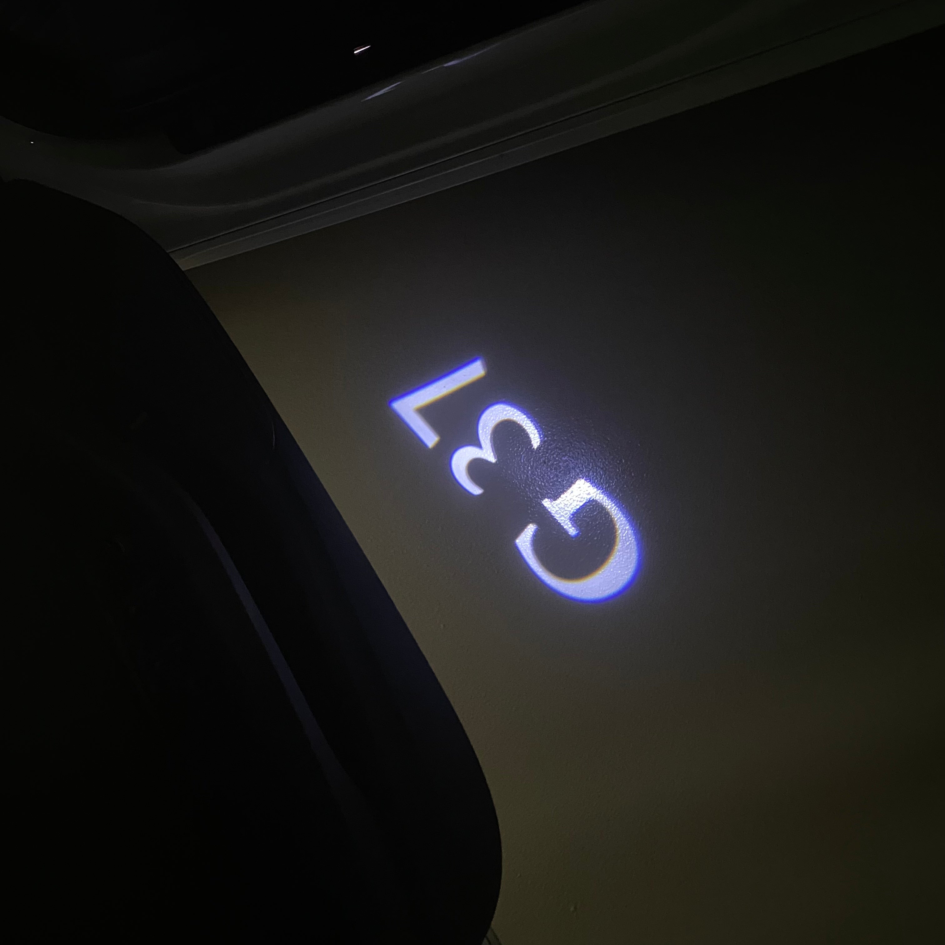 INFINITI G37 LOGO PROJECROTR LIGHTS Nr.56 (quantity 1 = 1 sets/2 door lights)
