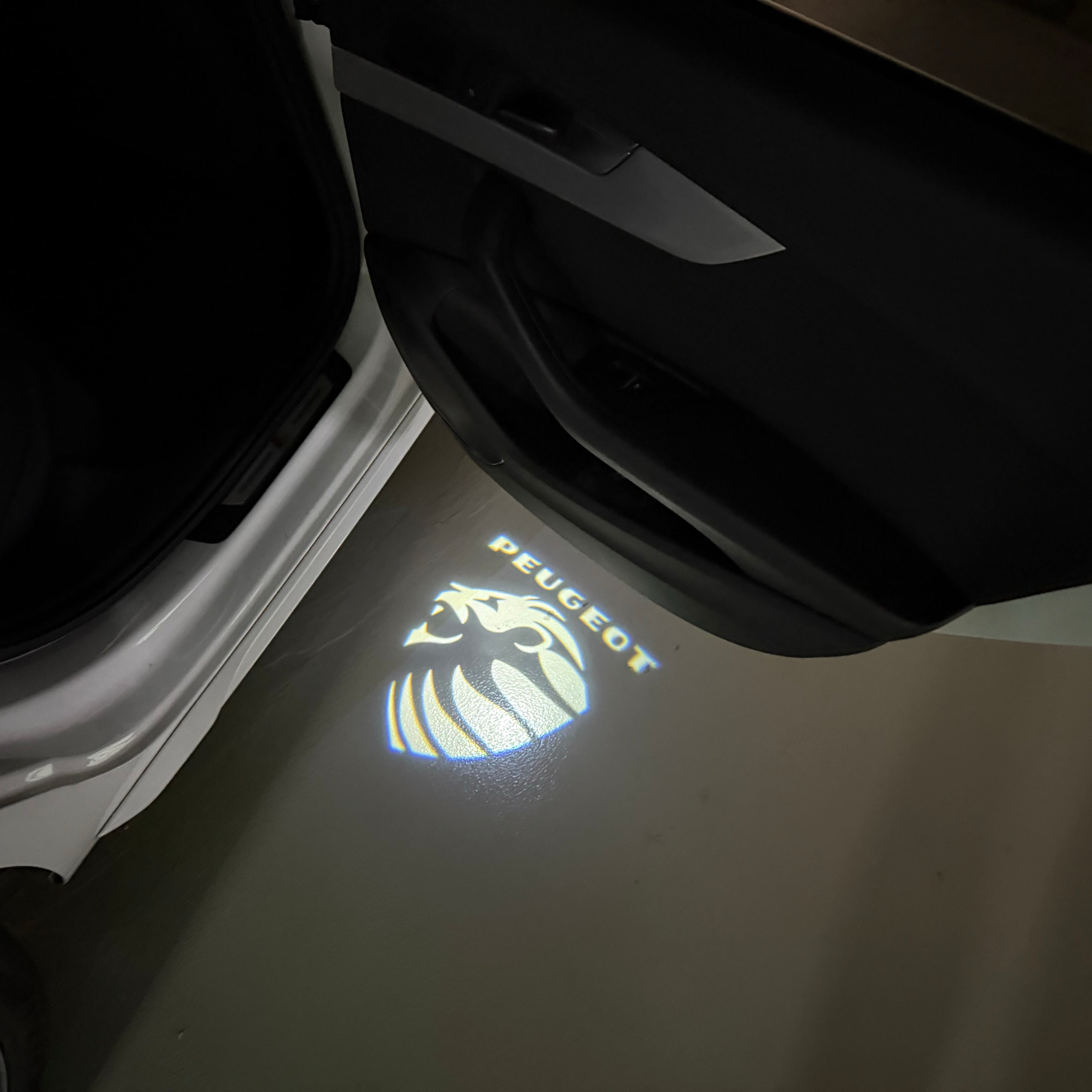 BMW M3 LOGO PROJECTOT LIGHTS Nr.24 (Menge 1 = 1 Sets/2 Türleuchten)