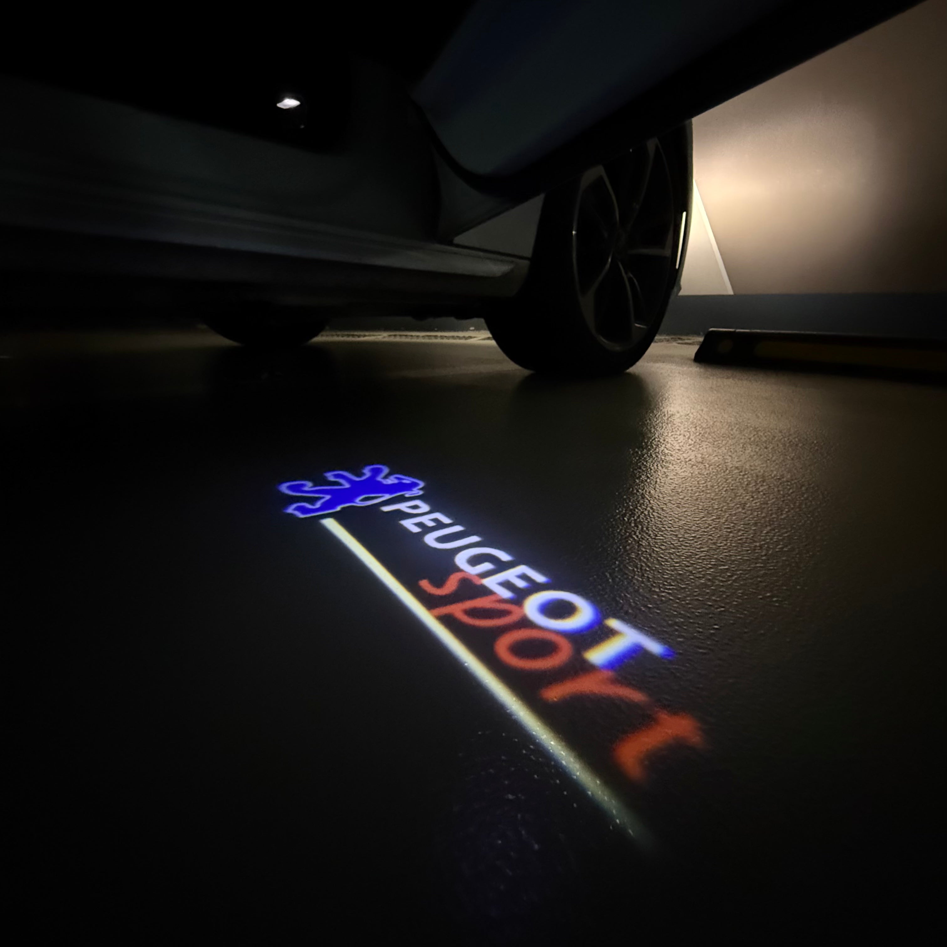 BMW M3 LOGO PROJECTOT LIGHTS Nr.24 (Menge 1 = 1 Sets/2 Türleuchten)