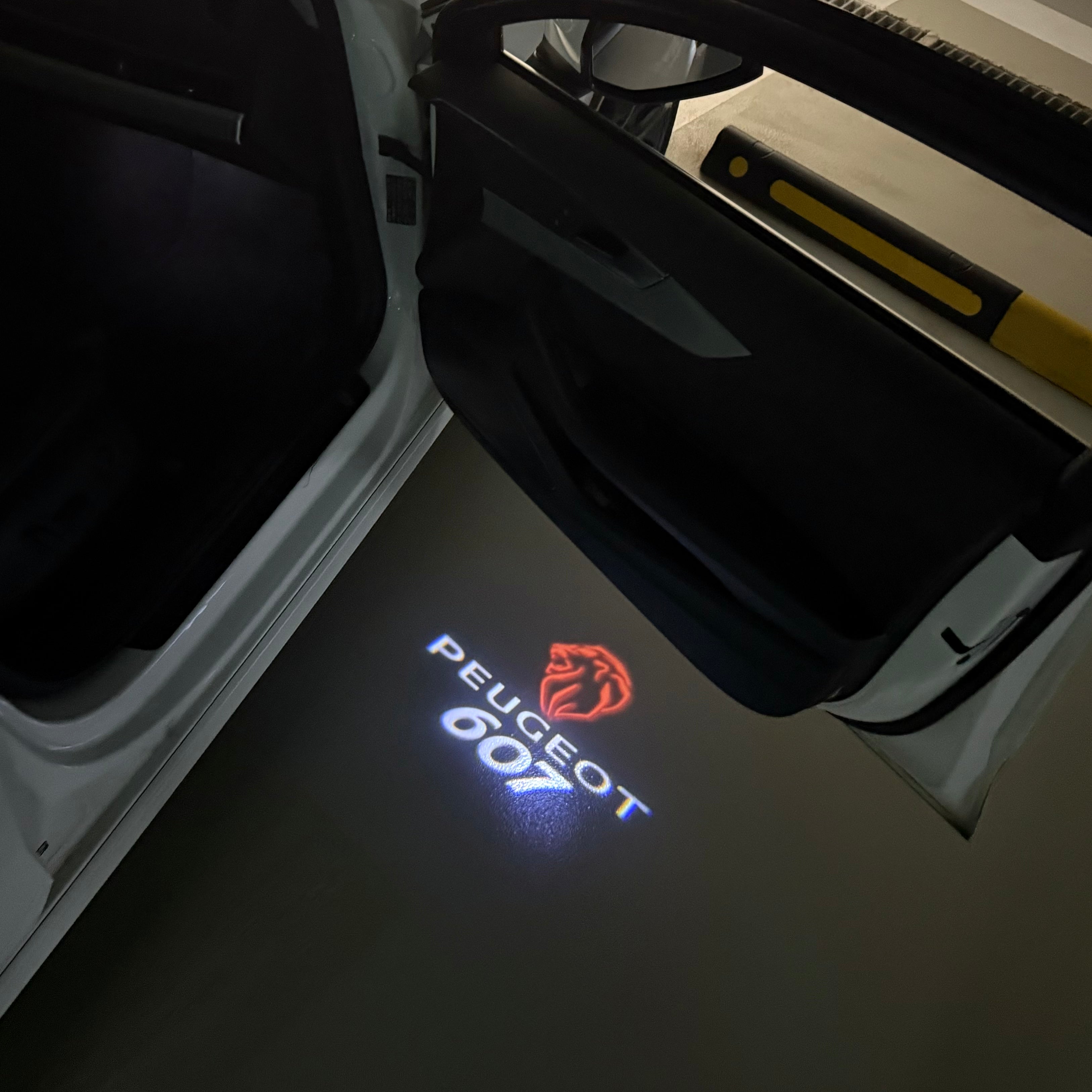 ÉCLAIRAGE DE PROJECTEUR BMW M3 LOGO Nr.24 (quantité 1 = 1 jeux / 2 feux de porte)