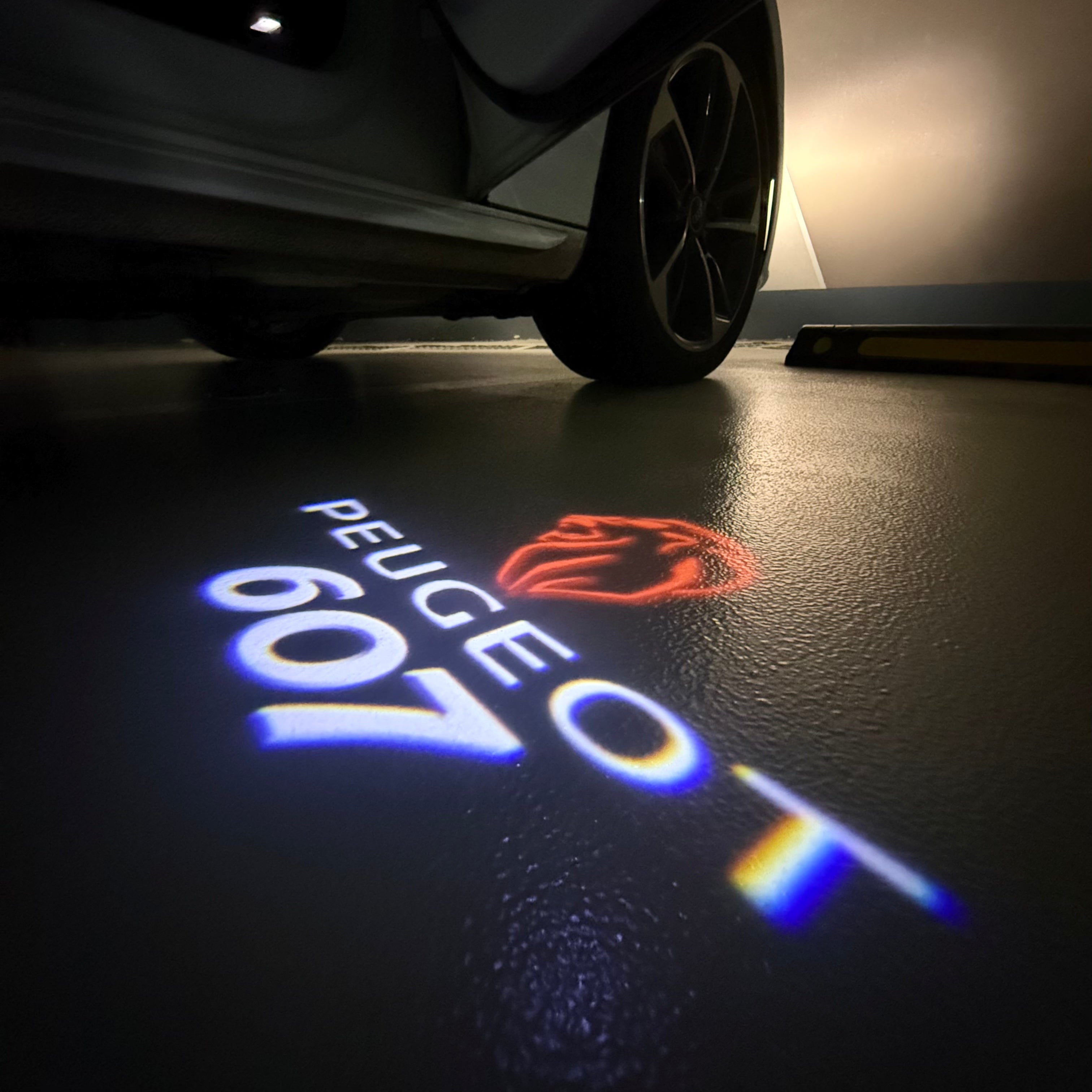 ÉCLAIRAGE DE PROJECTEUR BMW M3 LOGO Nr.24 (quantité 1 = 1 jeux / 2 feux de porte)