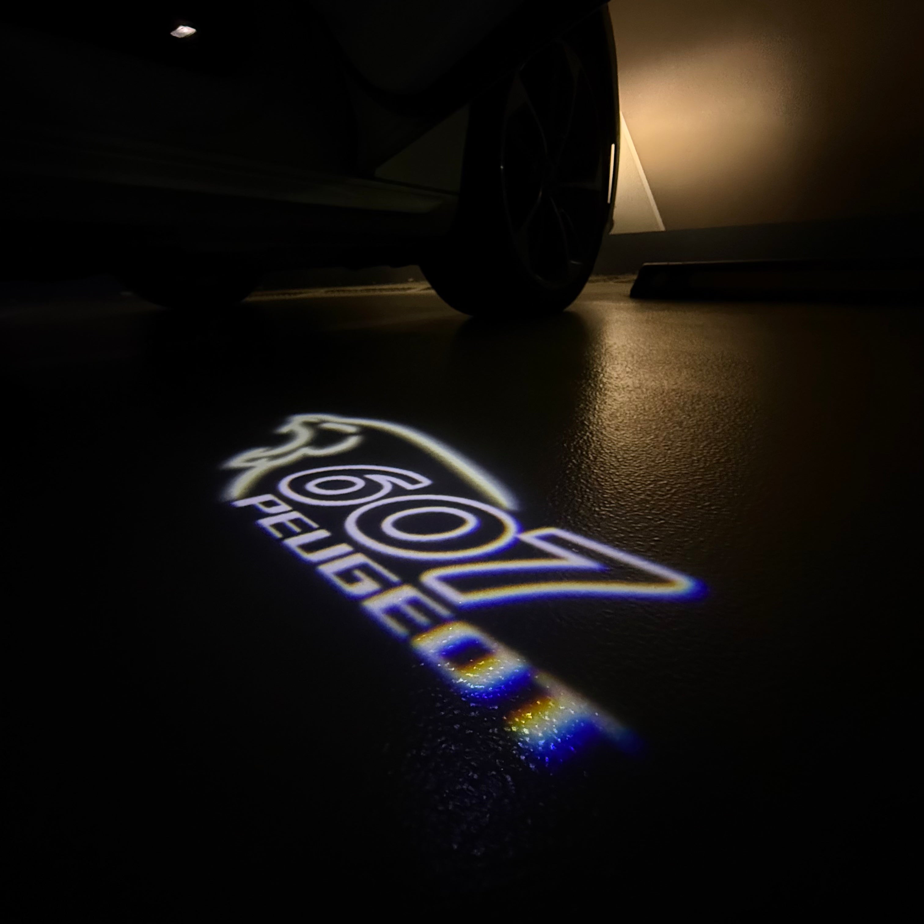 ÉCLAIRAGE DE PROJECTEUR BMW M3 LOGO Nr.24 (quantité 1 = 1 jeux / 2 feux de porte)