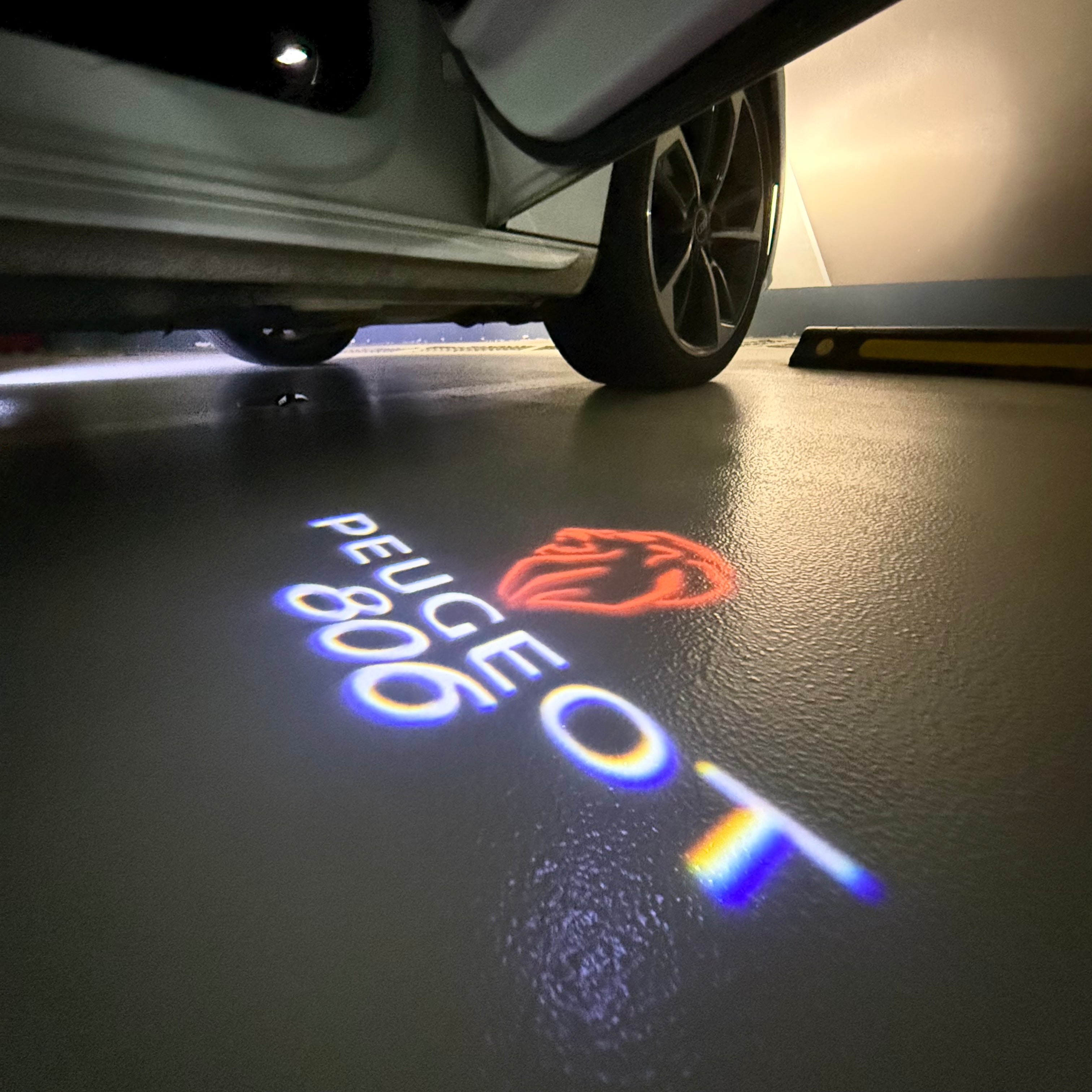 ÉCLAIRAGE DE PROJECTEUR BMW M3 LOGO Nr.24 (quantité 1 = 1 jeux / 2 feux de porte)