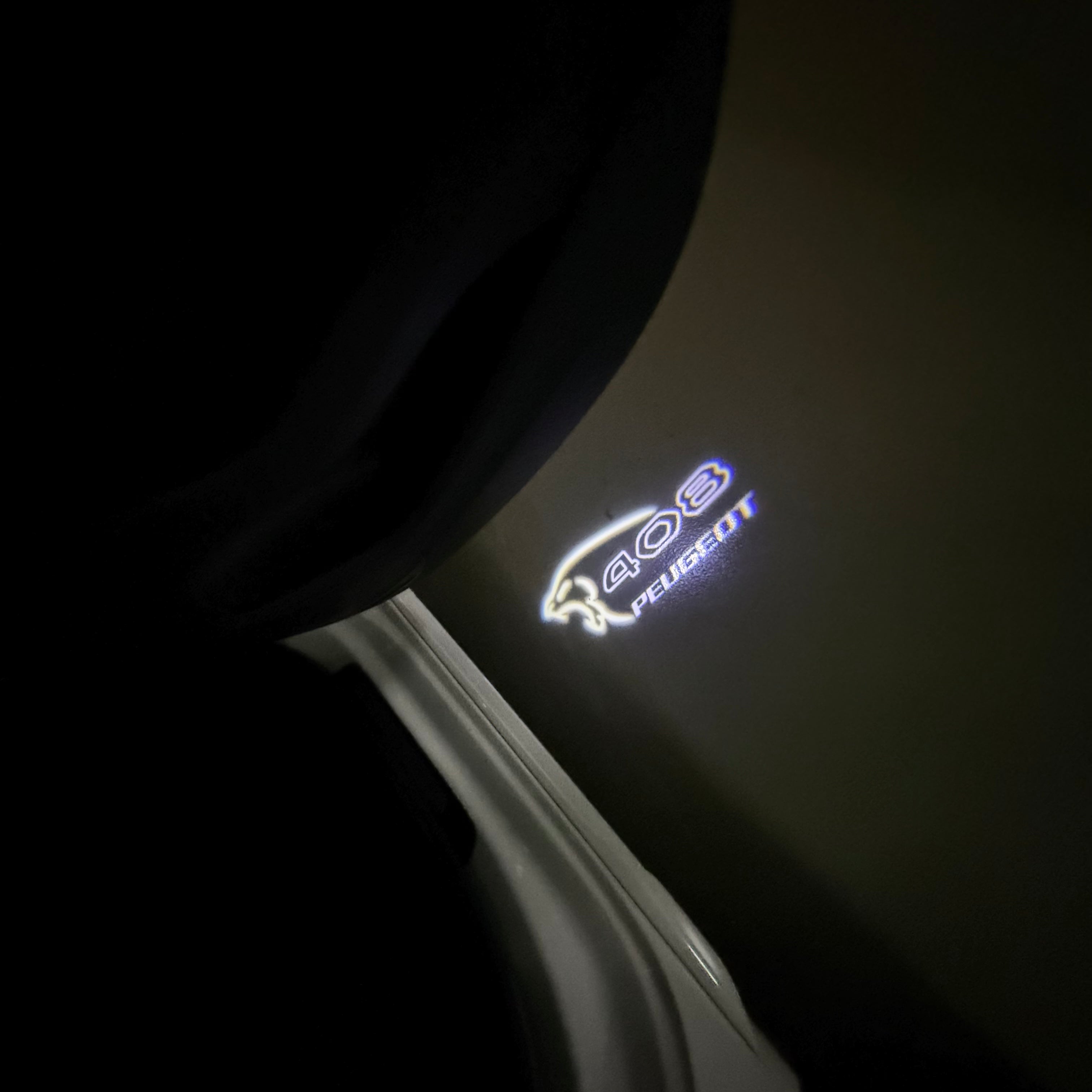 ÉCLAIRAGE DE PROJECTEUR BMW M3 LOGO Nr.24 (quantité 1 = 1 jeux / 2 feux de porte)