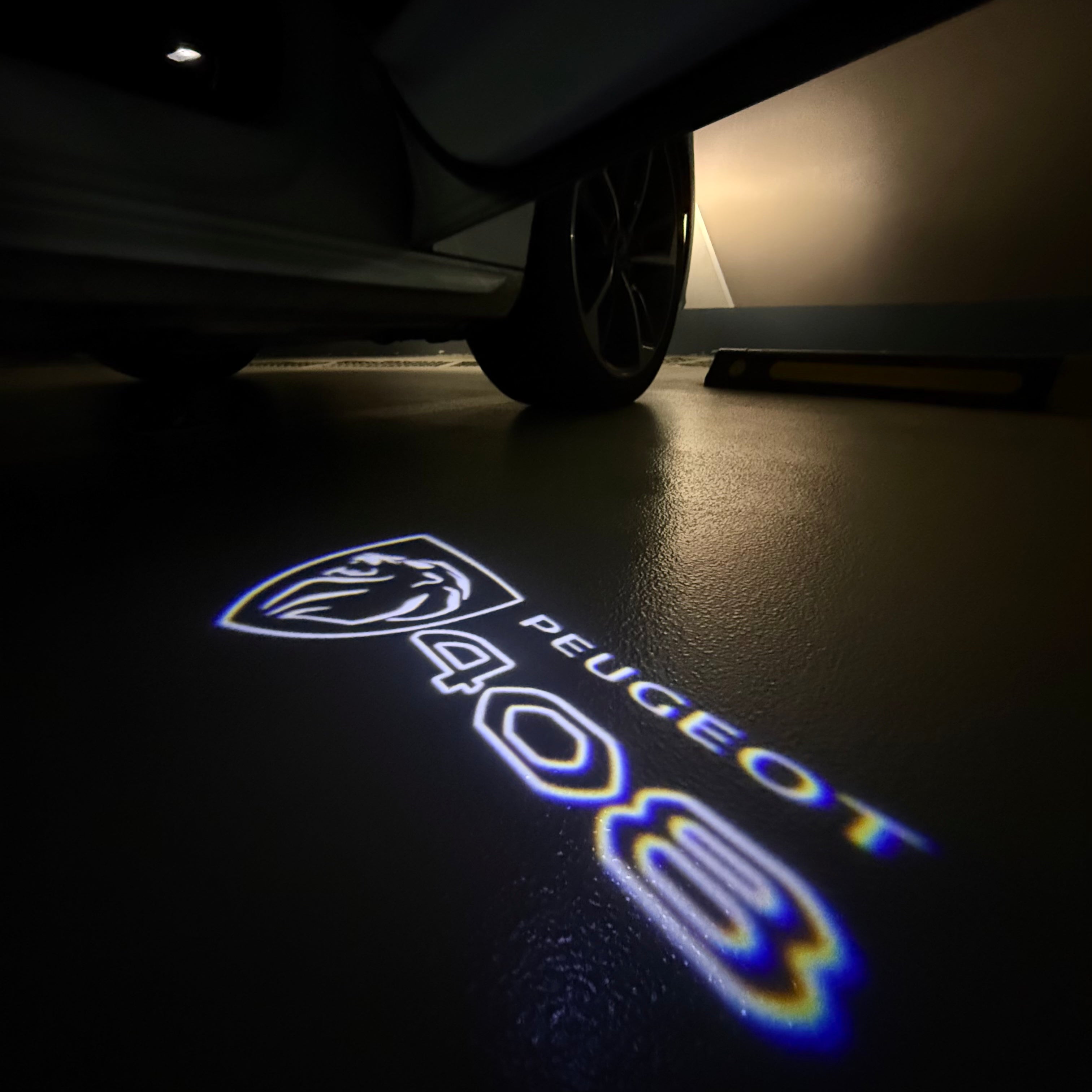 ÉCLAIRAGE DE PROJECTEUR BMW M3 LOGO Nr.24 (quantité 1 = 1 jeux / 2 feux de porte)