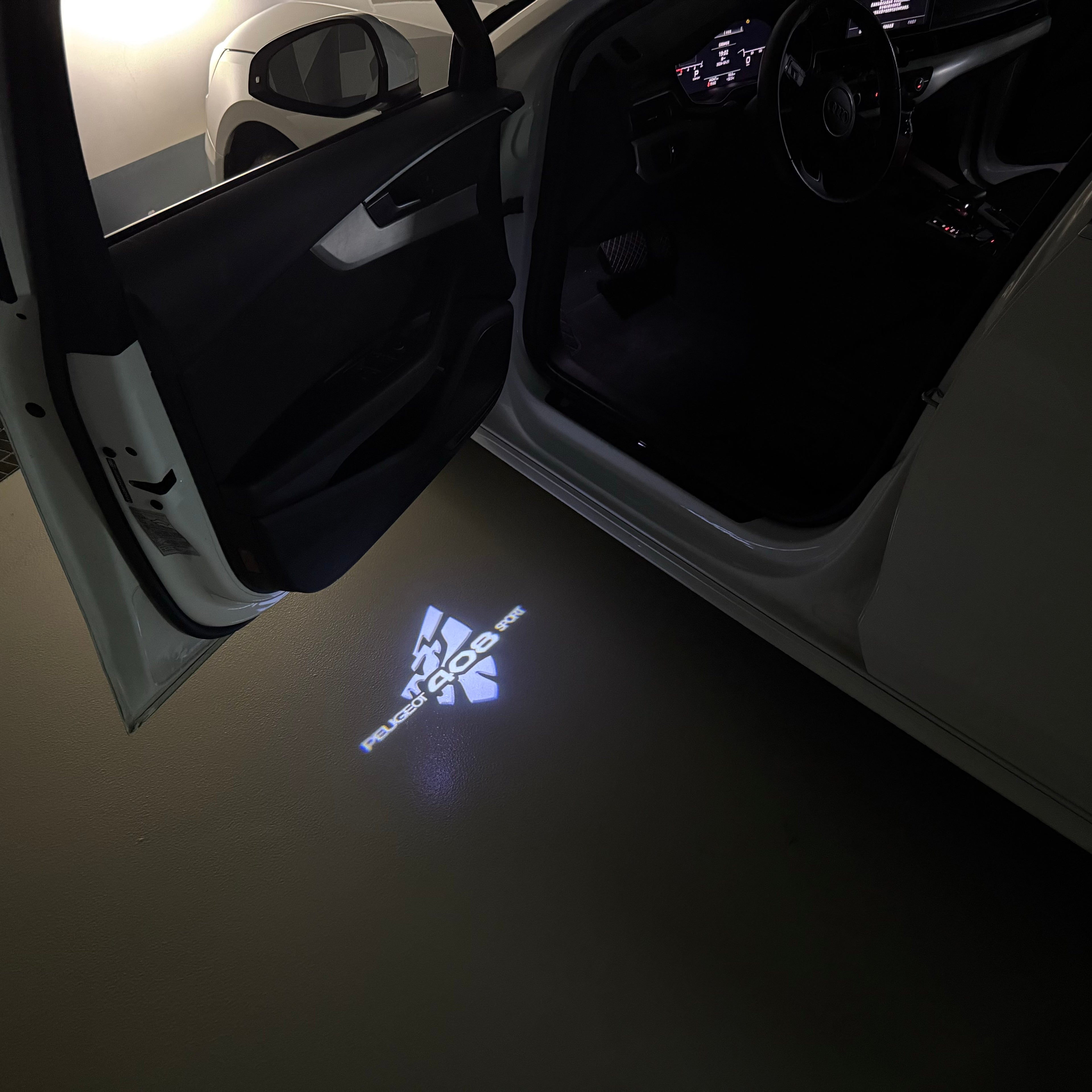 ÉCLAIRAGE DE PROJECTEUR BMW M3 LOGO Nr.24 (quantité 1 = 1 jeux / 2 feux de porte)