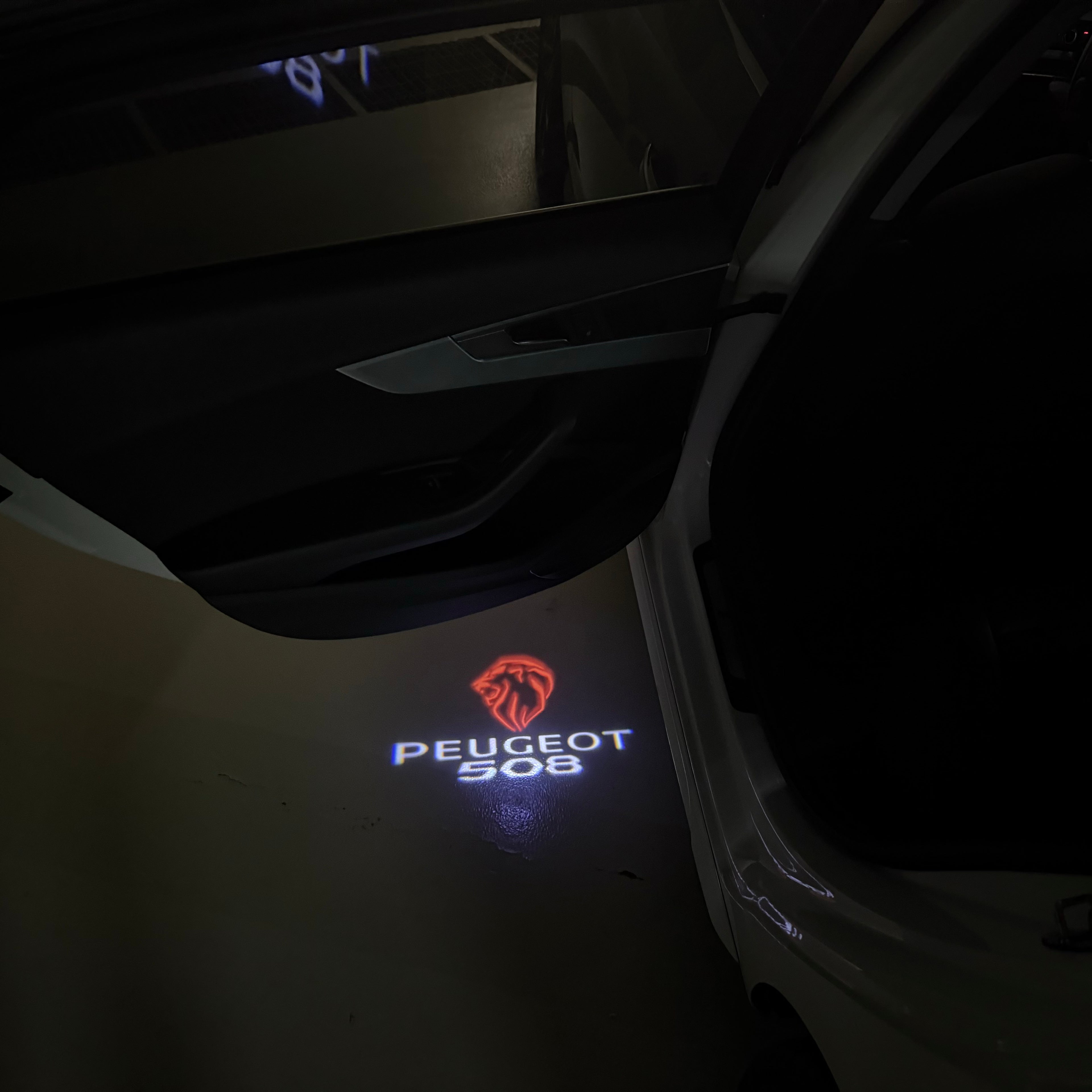 PEUGEOT  508  LOGO PROJECTOT LIGHTS (quantity 1 = 1 sets/2 door lights) Nr.6024q46