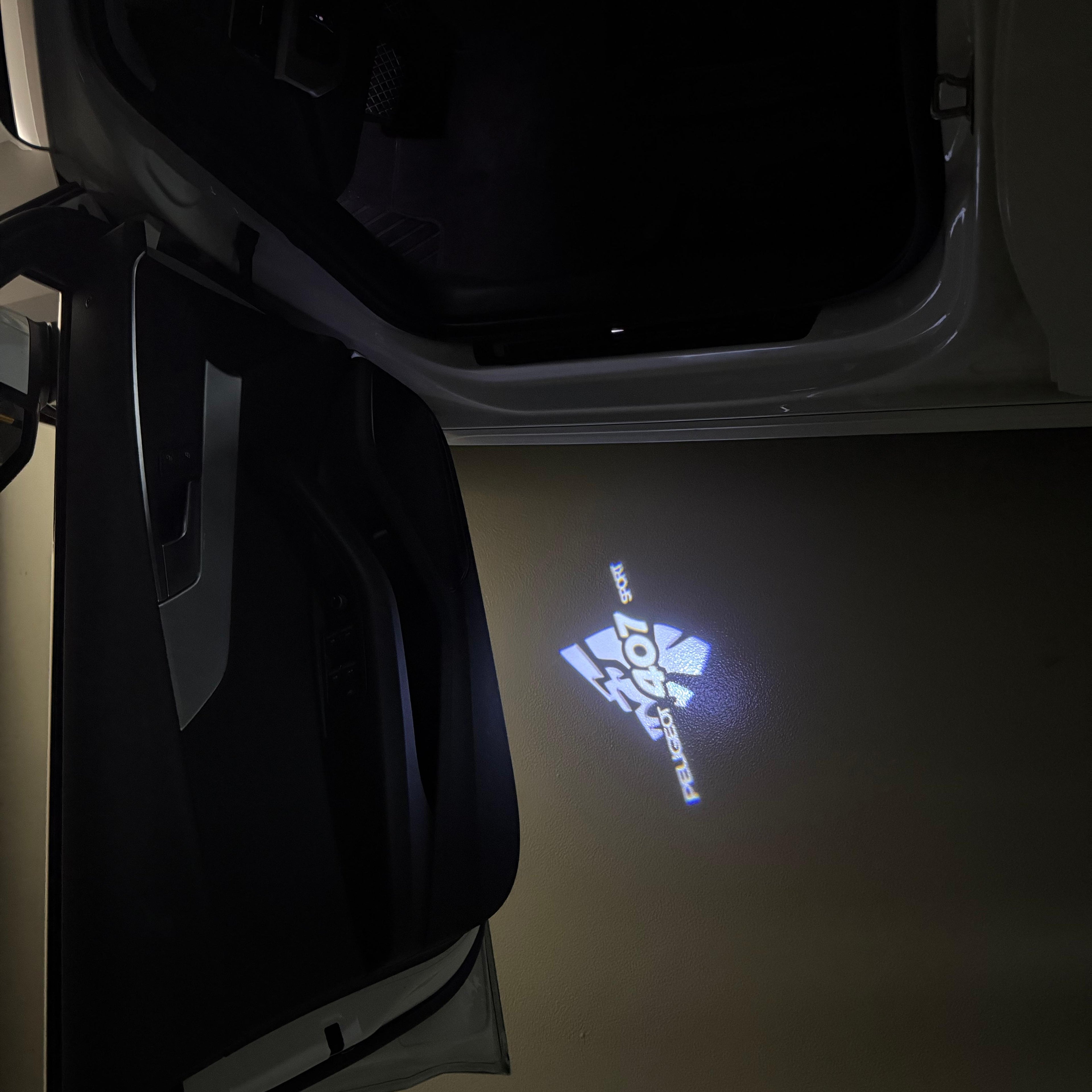 ÉCLAIRAGE DE PROJECTEUR BMW M3 LOGO Nr.24 (quantité 1 = 1 jeux / 2 feux de porte)