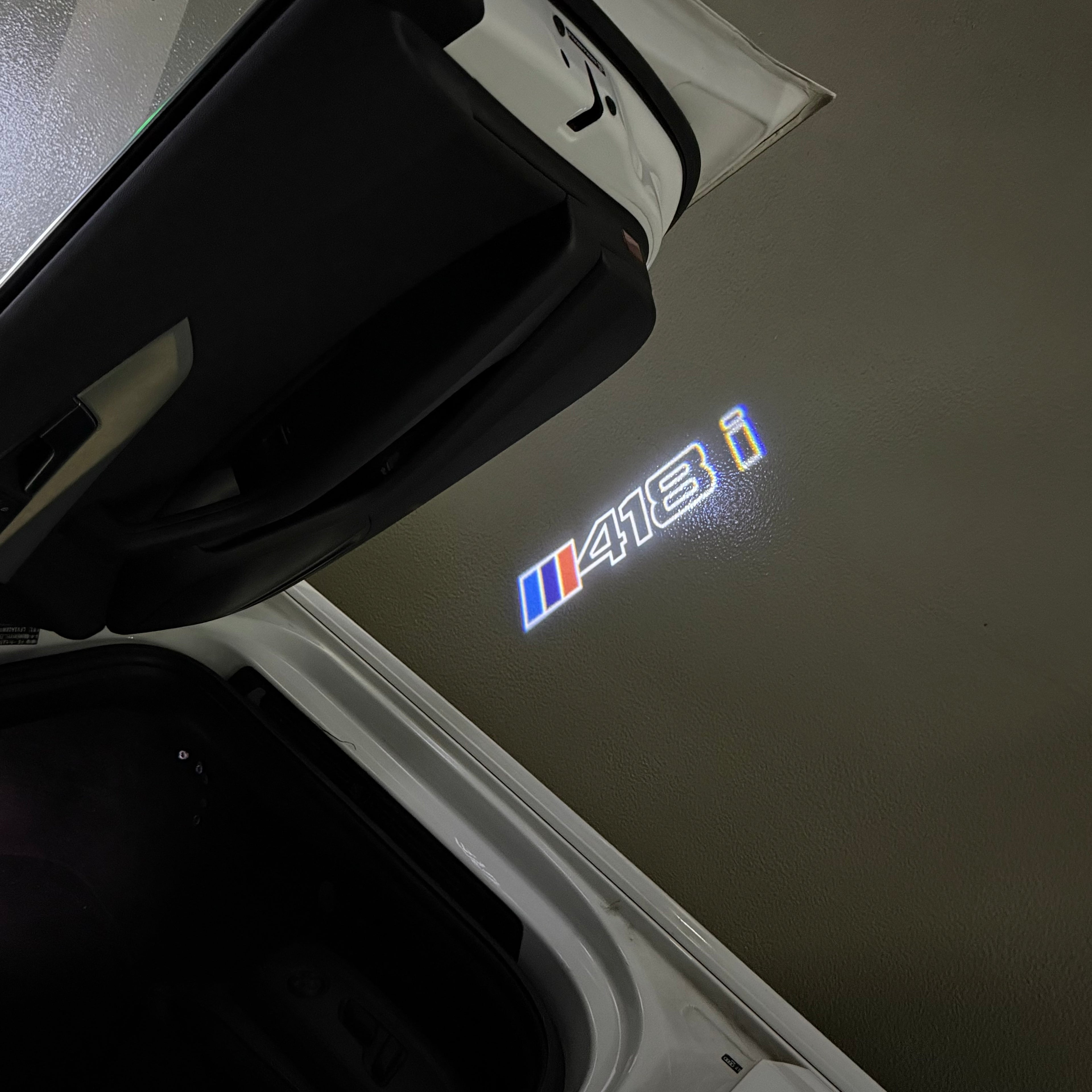 BMW M3 LOGO PROJECTOT LIGHTS Nr.24 (Menge 1 = 1 Sets/2 Türleuchten)