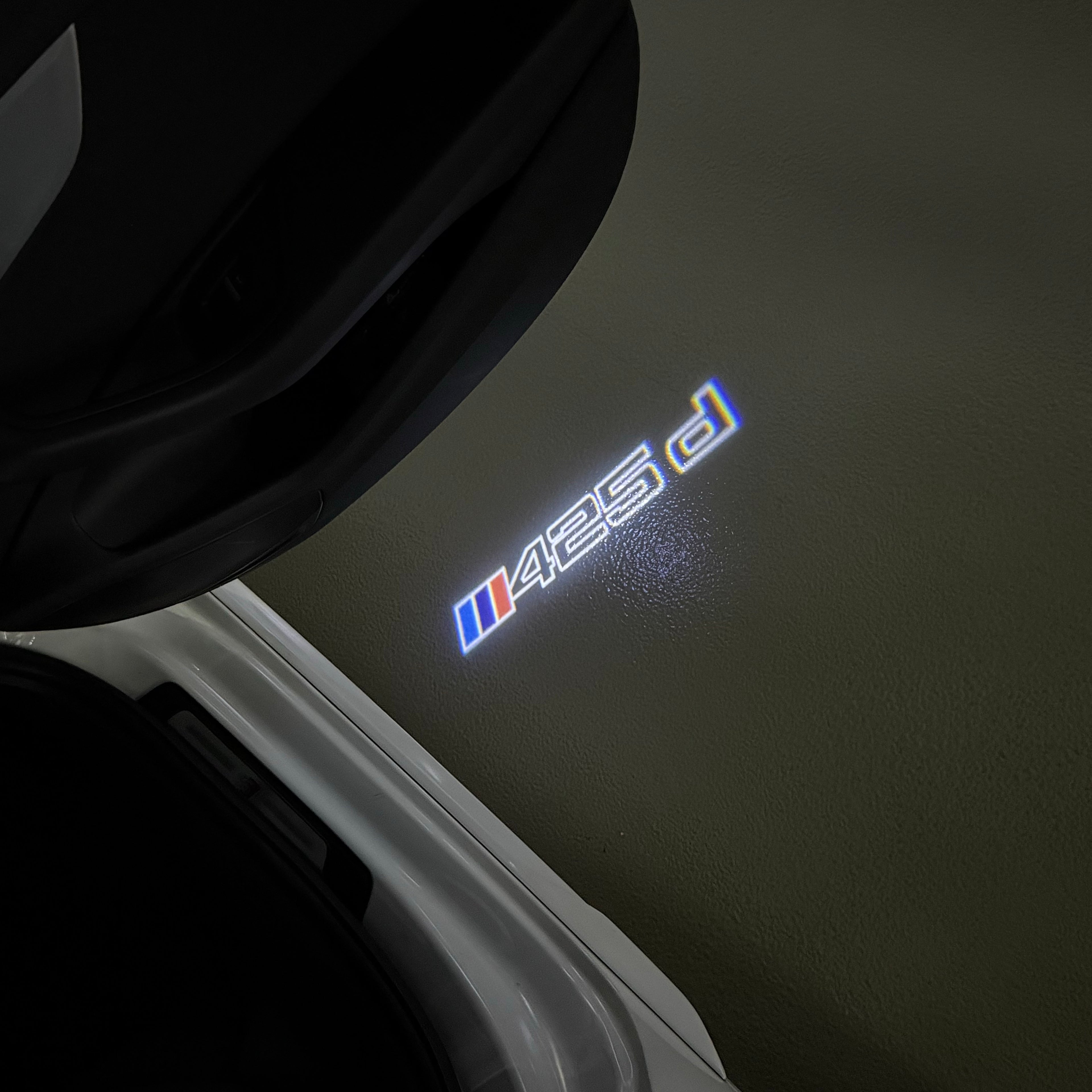 BMW M3 LOGO PROJECTOT LIGHTS Nr.24 (Menge 1 = 1 Sets/2 Türleuchten)