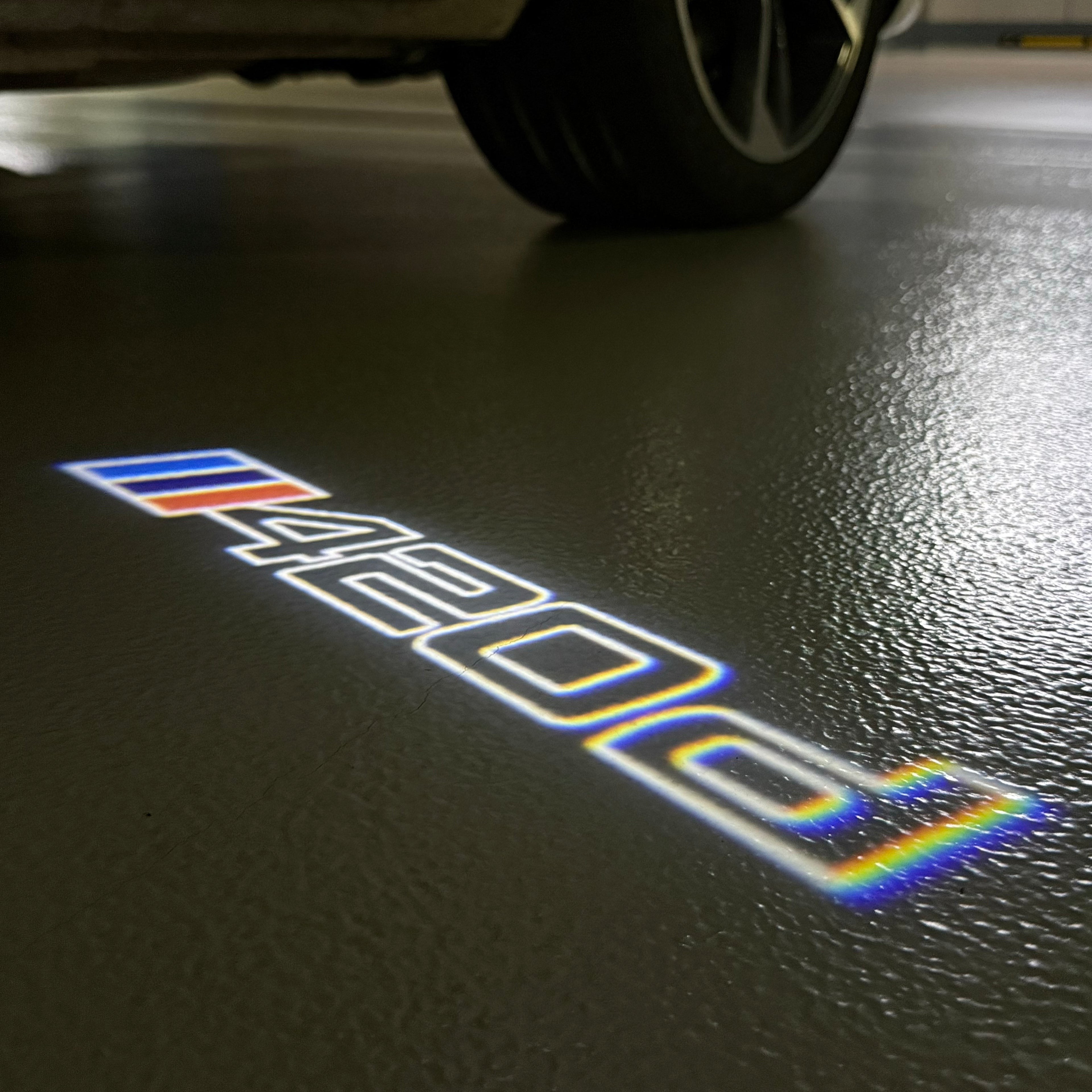 BMW M3 LOGO PROJECTOT LIGHTS Nr.24 (Menge 1 = 1 Sets/2 Türleuchten)