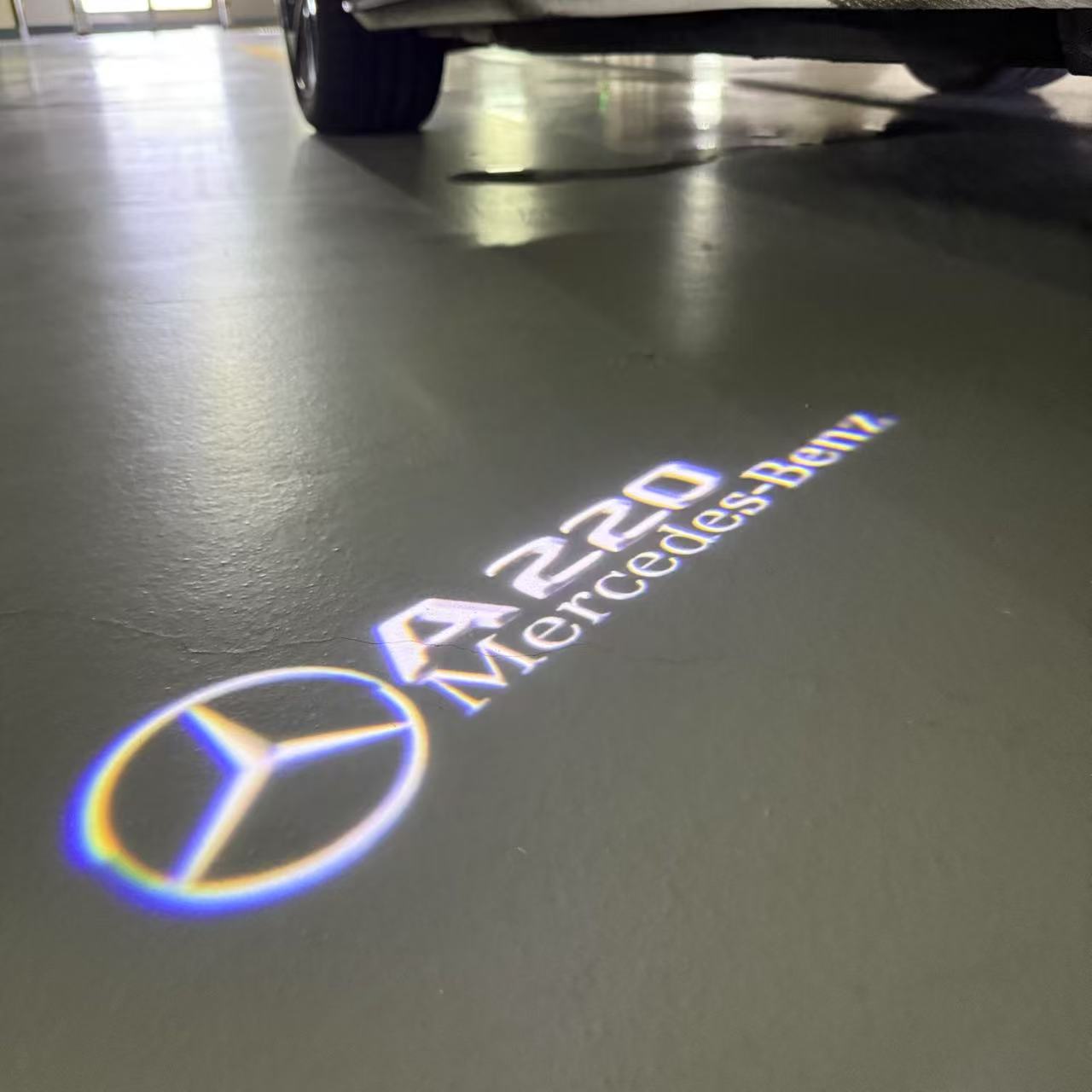 Feu de signalisation Mercedes - Benz No 03 (qty 1 = 1 ensemble / 2 feux de porte)