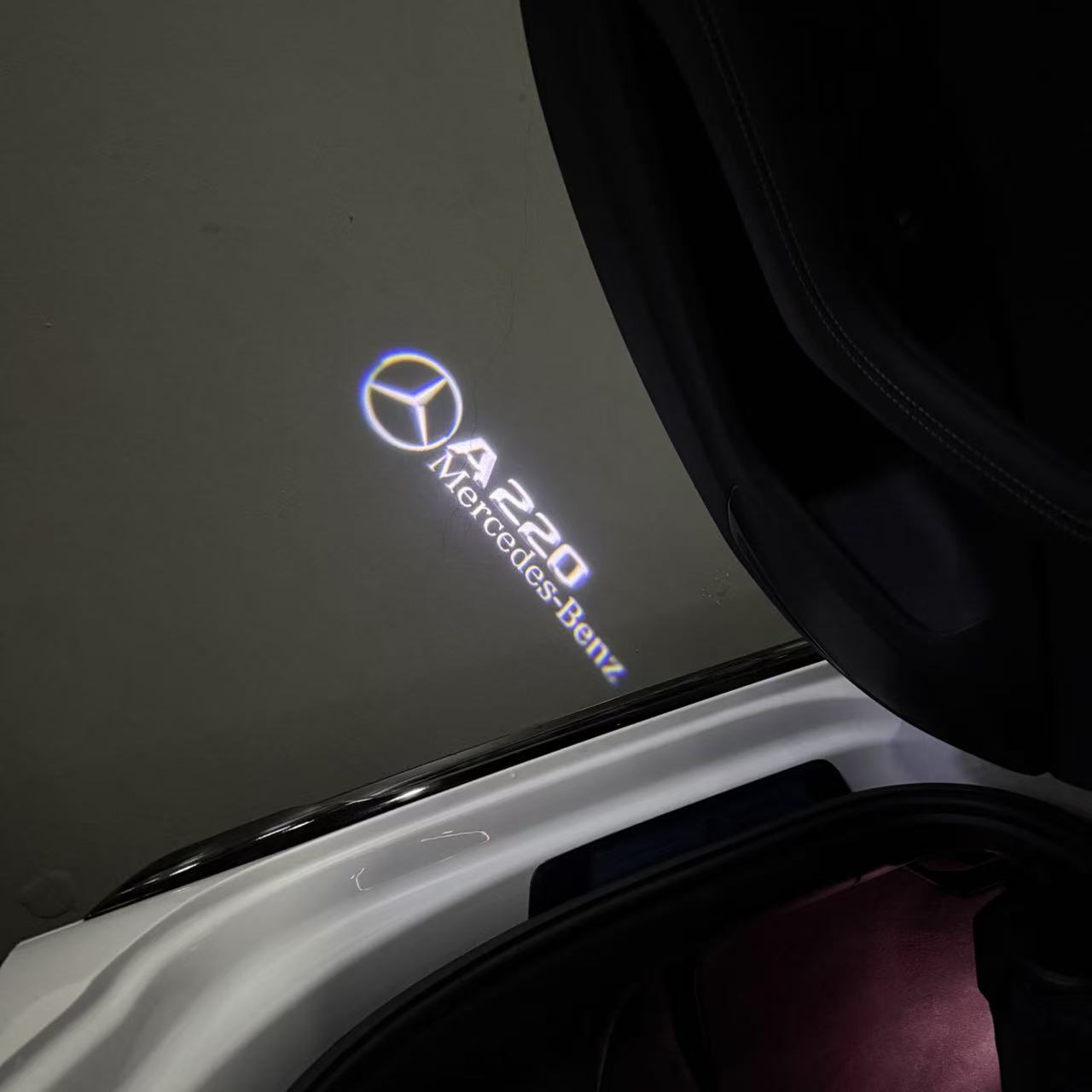 Feu de signalisation Mercedes - Benz No 03 (qty 1 = 1 ensemble / 2 feux de porte)