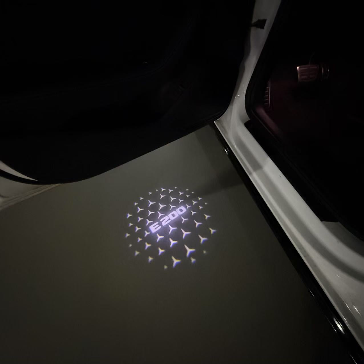 MERCEDES BENZ E 200 LOGO PROJECTOT LIGHTS  (quantity 1 = 1 sets/2 door lights)Nr.03f015