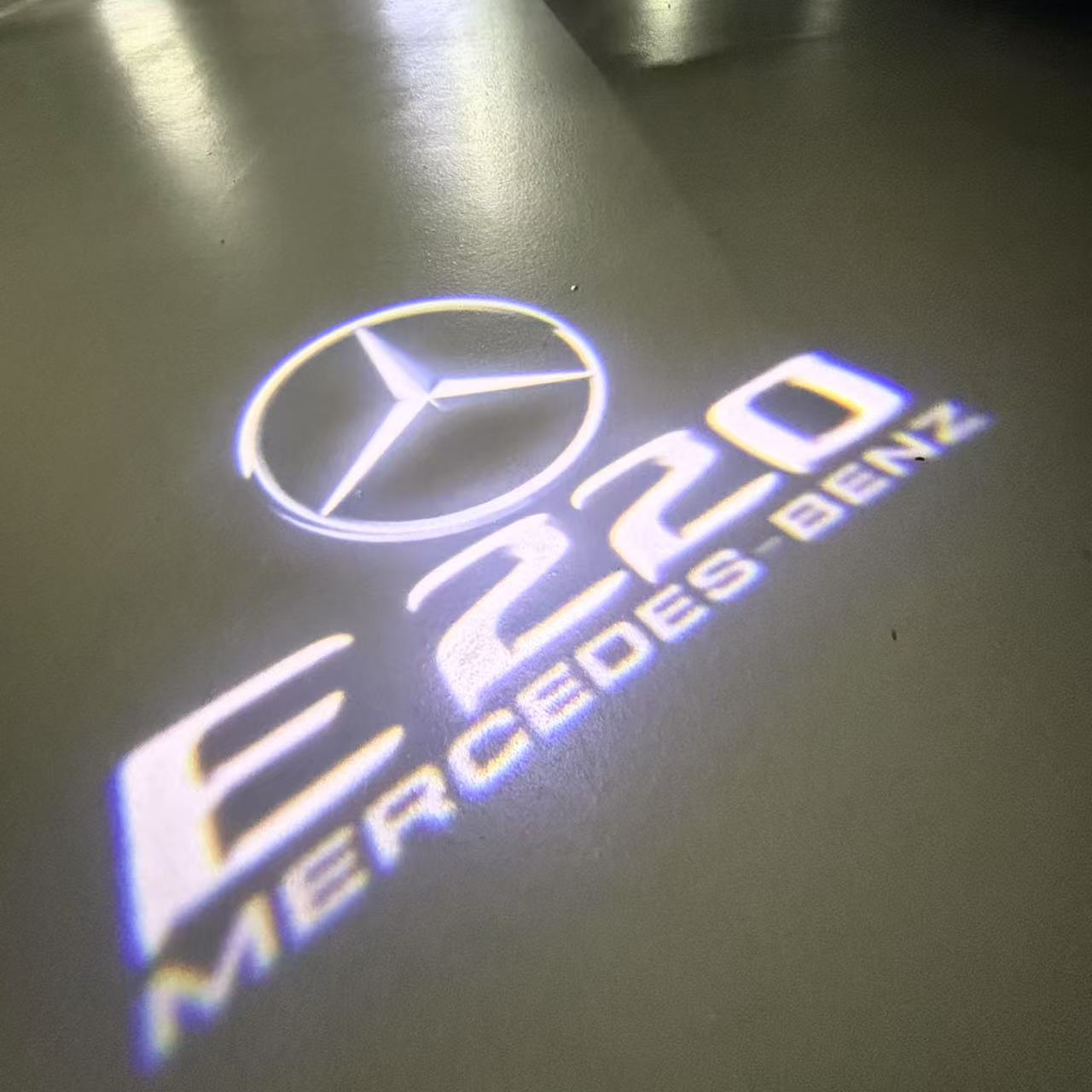 MERCEDES BENZ LOGO PROJECTOT LIGHTS Nr.03 (cantidad 1 = 1 juego/2 luces de puerta)