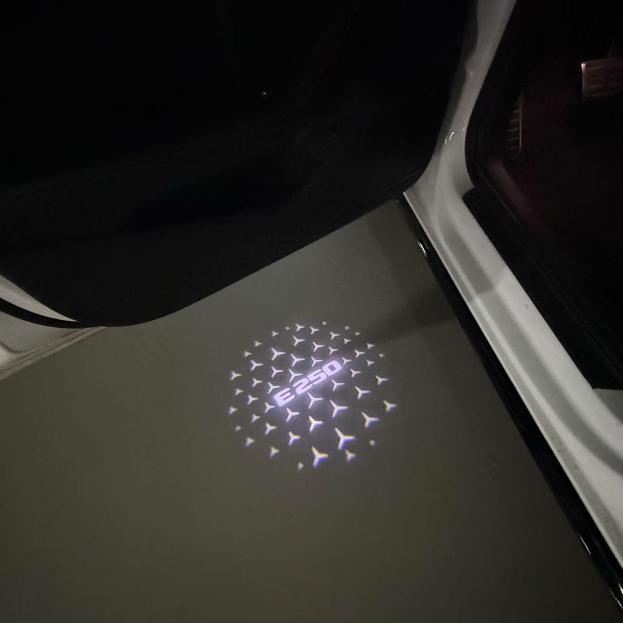 MERCEDES BENZ LOGO PROJECTOT LIGHTS Nr.03 (cantidad 1 = 1 juego/2 luces de puerta)