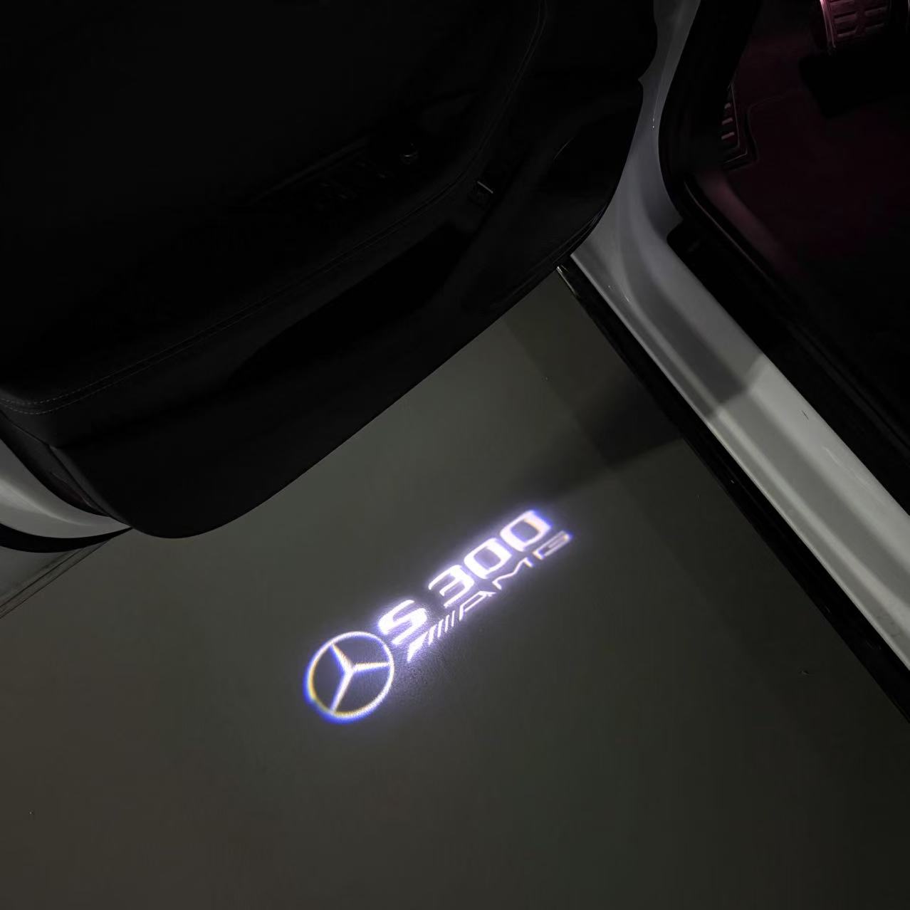 MERCEDES BENZ LOGO PROJECTOT LIGHTS Nr.03 (cantidad 1 = 1 juego/2 luces de puerta)