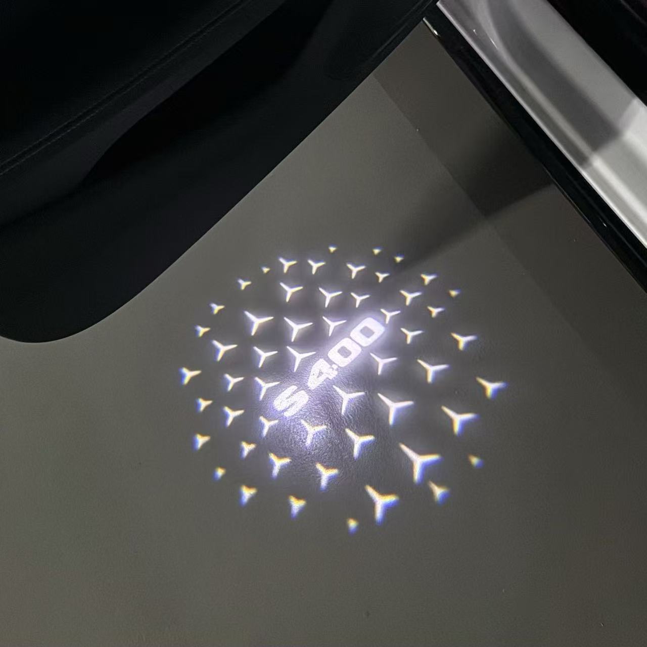 Feu de signalisation Mercedes - Benz No 03 (qty 1 = 1 ensemble / 2 feux de porte)