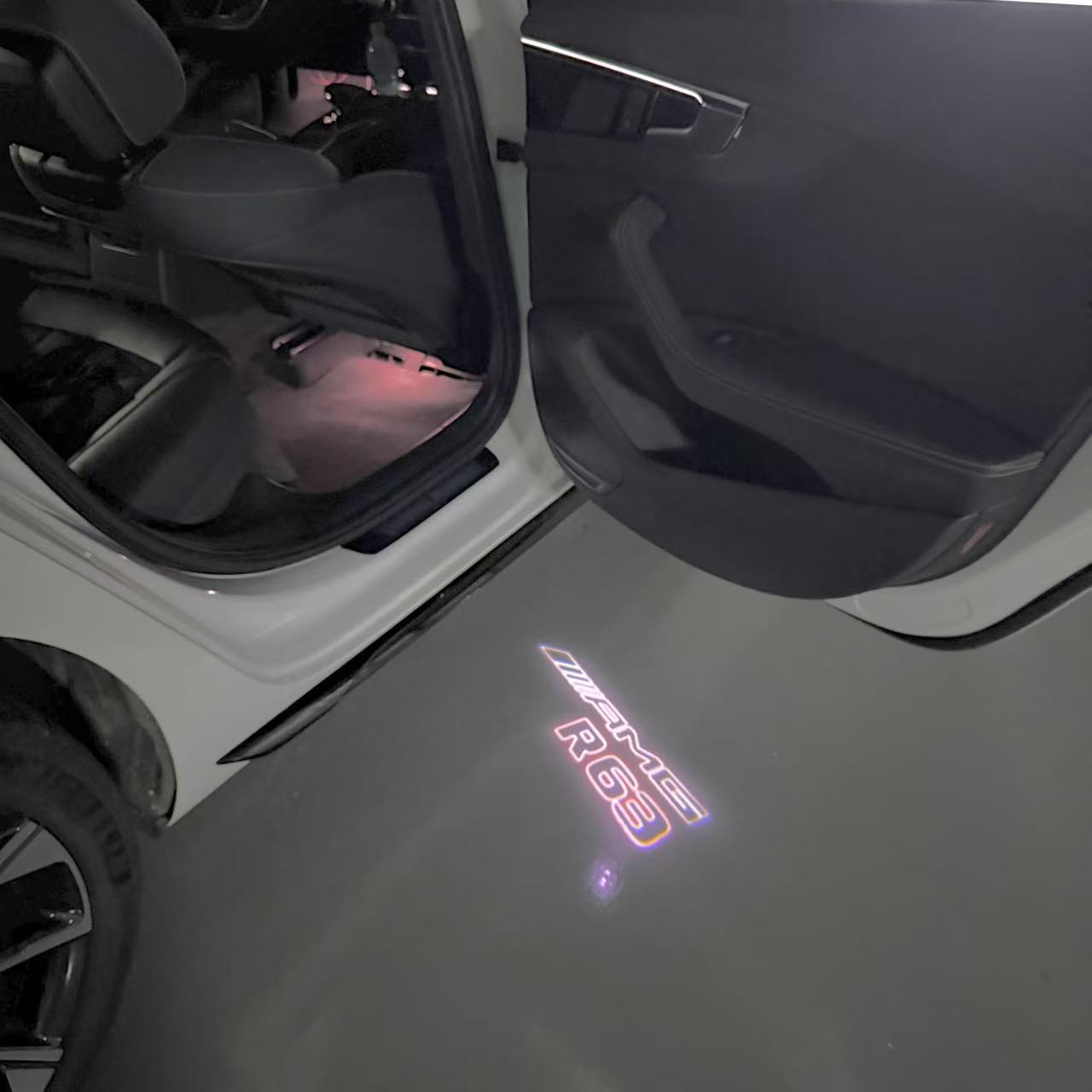 Feu de signalisation Mercedes - Benz No 03 (qty 1 = 1 ensemble / 2 feux de porte)