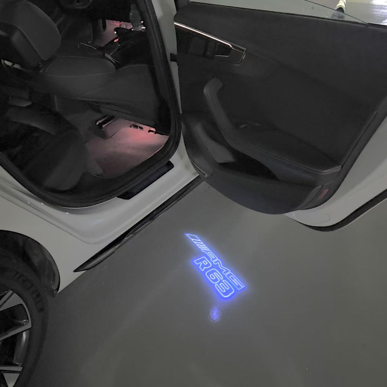 Feu de signalisation Mercedes - Benz No 03 (qty 1 = 1 ensemble / 2 feux de porte)