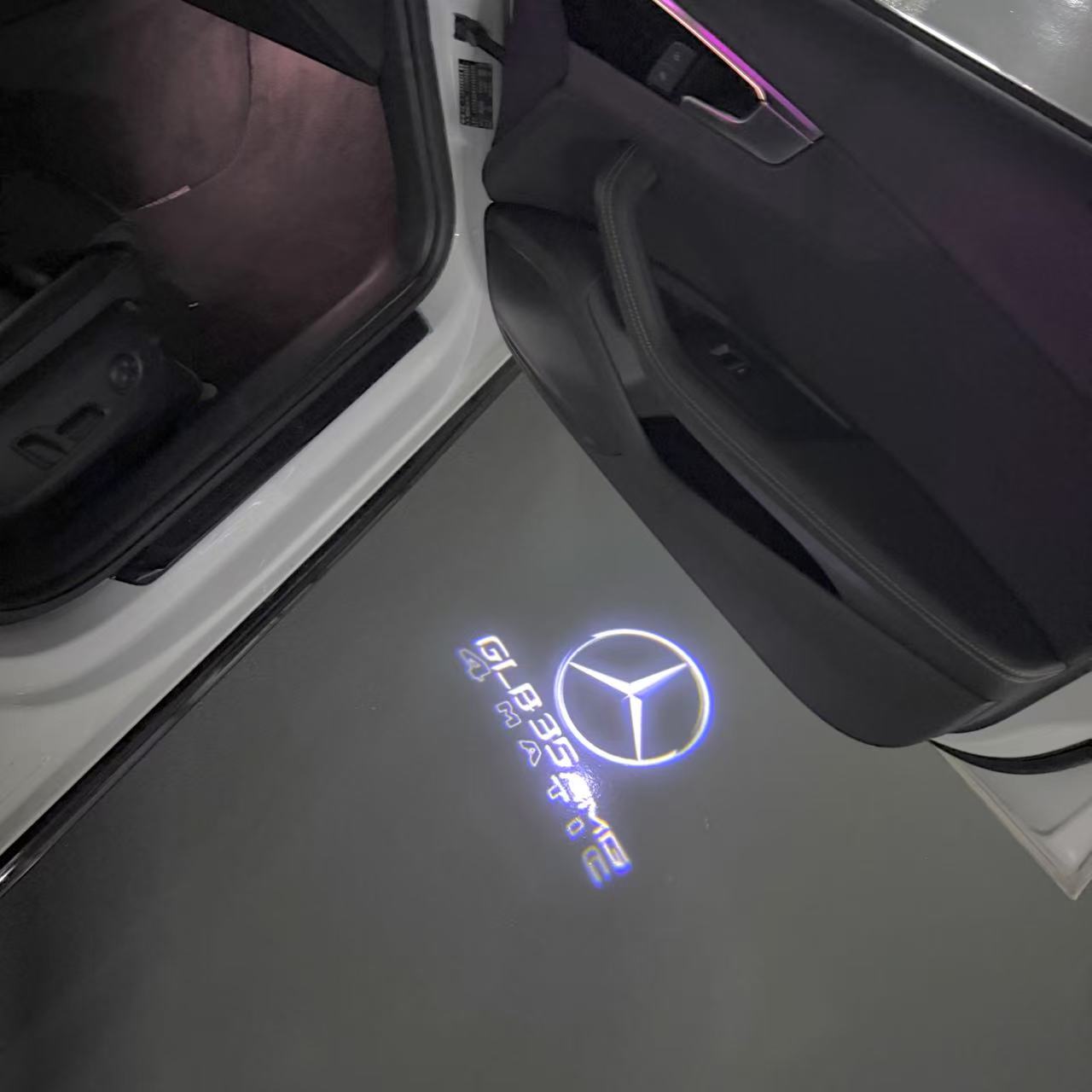 Feu de signalisation Mercedes - Benz No 03 (qty 1 = 1 ensemble / 2 feux de porte)