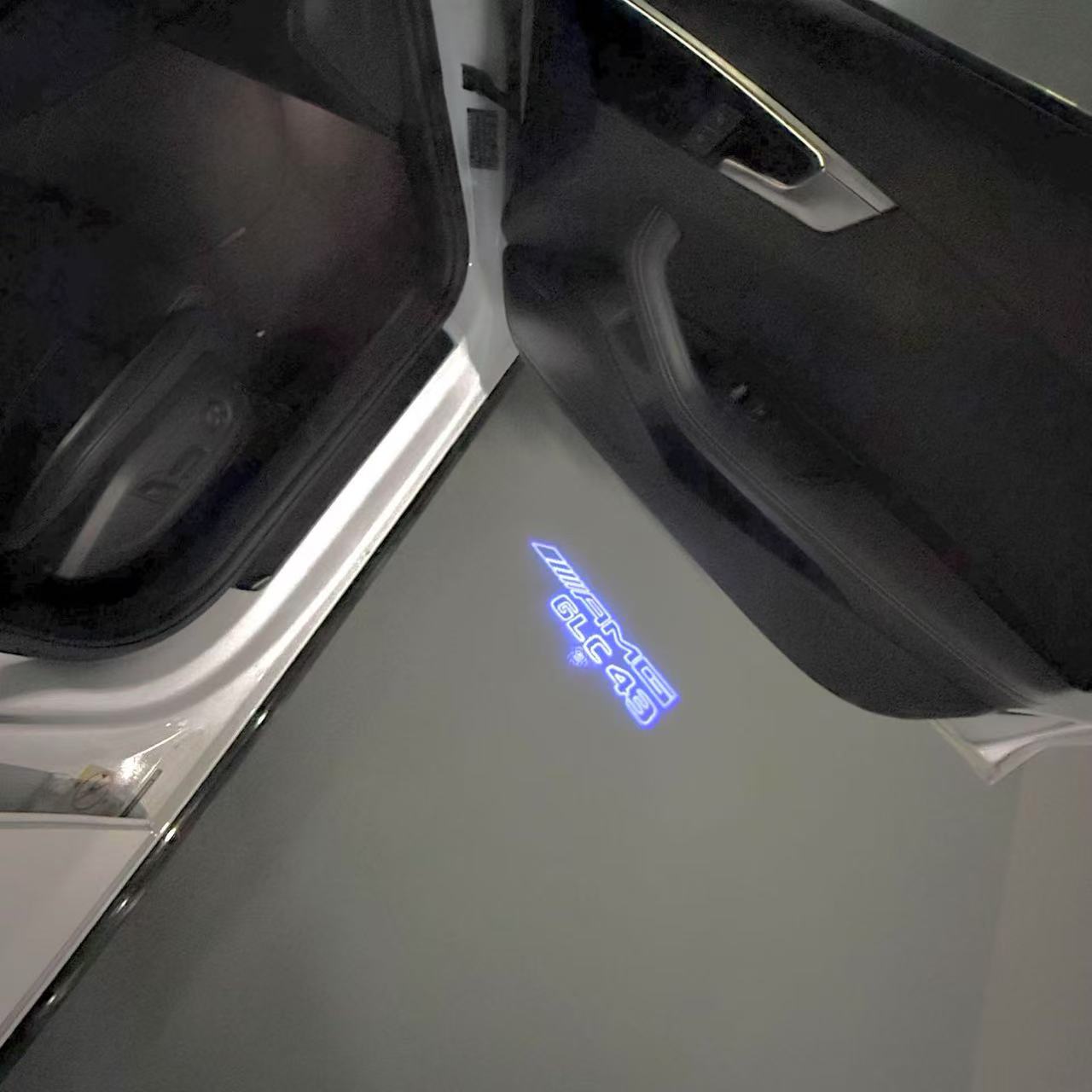 Feu de signalisation Mercedes - Benz No 03 (qty 1 = 1 ensemble / 2 feux de porte)