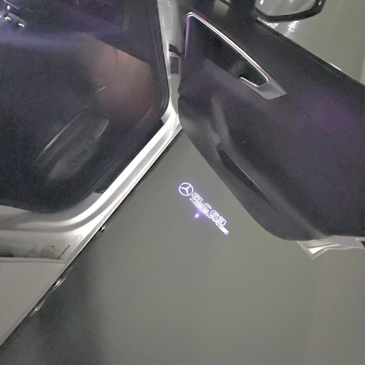 Feu de signalisation Mercedes - Benz No 03 (qty 1 = 1 ensemble / 2 feux de porte)