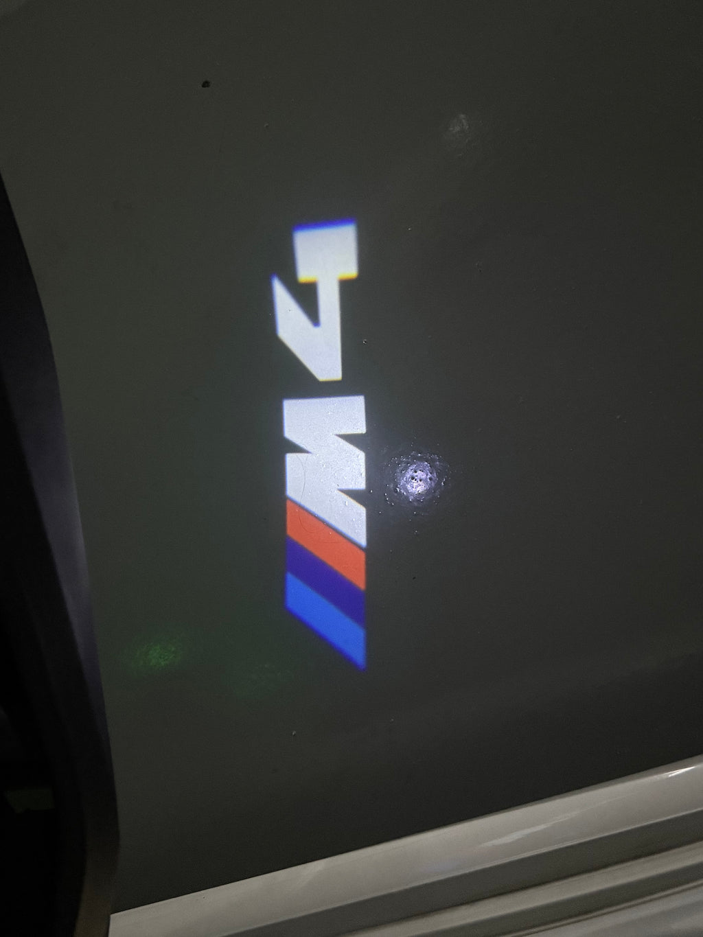 BMW 4  SERIES M4   LOGO PROJECTOT LIGHTS (quantity 1 = 1 sets/2 door lights) Nr.6024t33