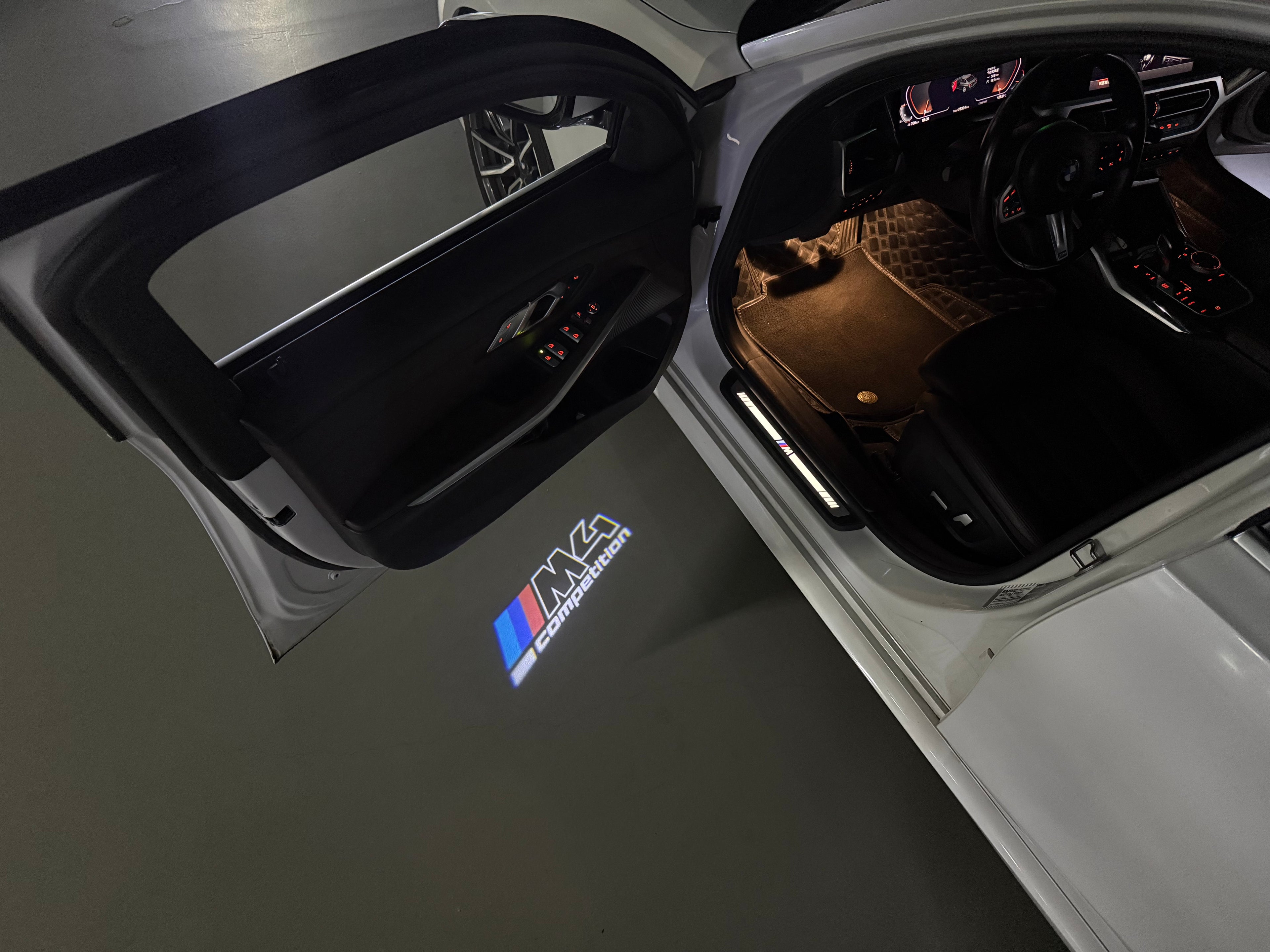 BMW M3 LOGO PROJECTOT LIGHTS Nr.24 (Menge 1 = 1 Sets/2 Türleuchten)