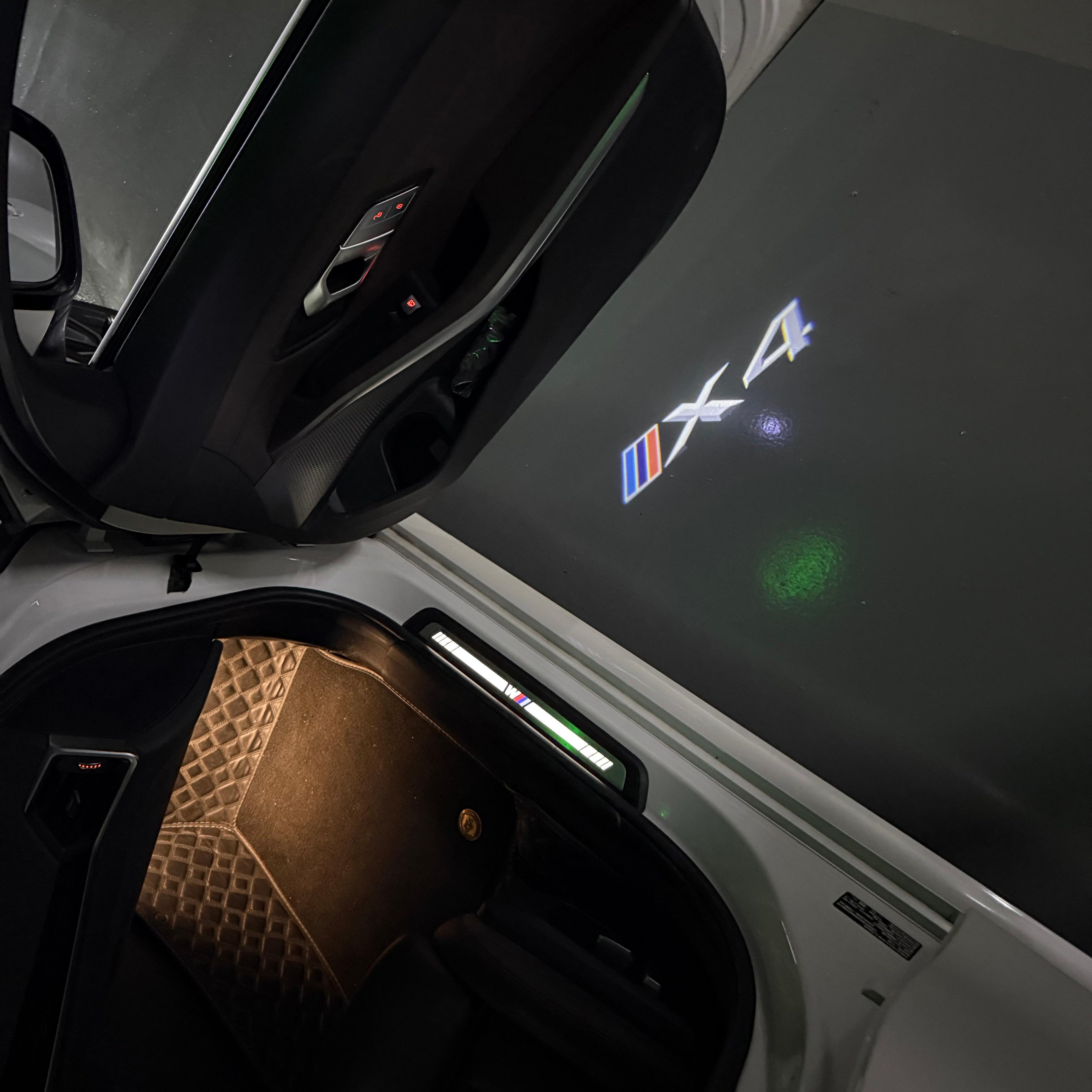 BMW M3 LOGO PROJECTOT LIGHTS Nr.24 (quantità 1 = 1 set/2 luci porta)