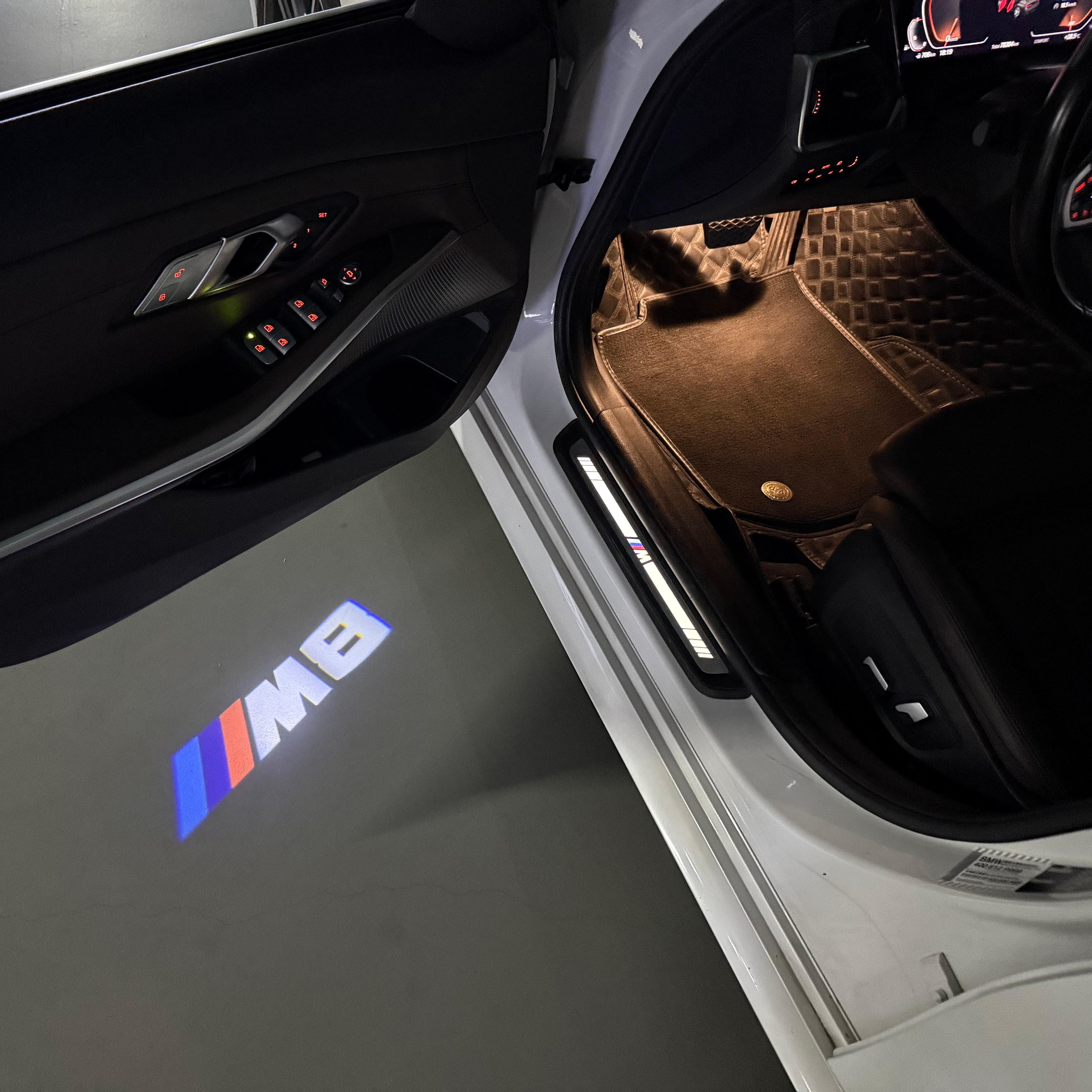 BMW 8 SERIES M8   LOGO PROJECTOT LIGHTS (quantity 1 = 1 sets/2 door lights) Nr.6024S06