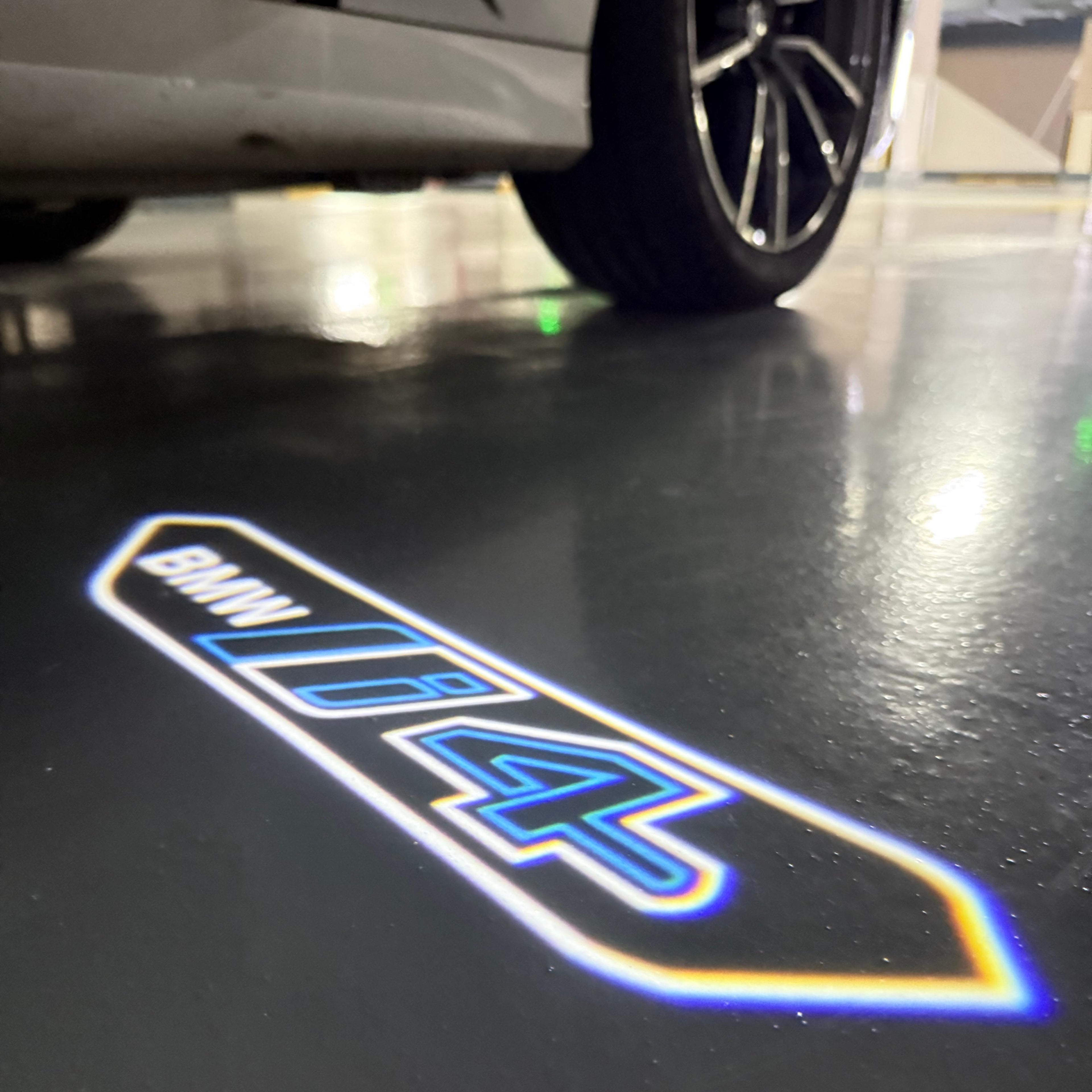 BMW M3 LOGO PROJECTOT LIGHTS Nr.24 (Menge 1 = 1 Sets/2 Türleuchten)