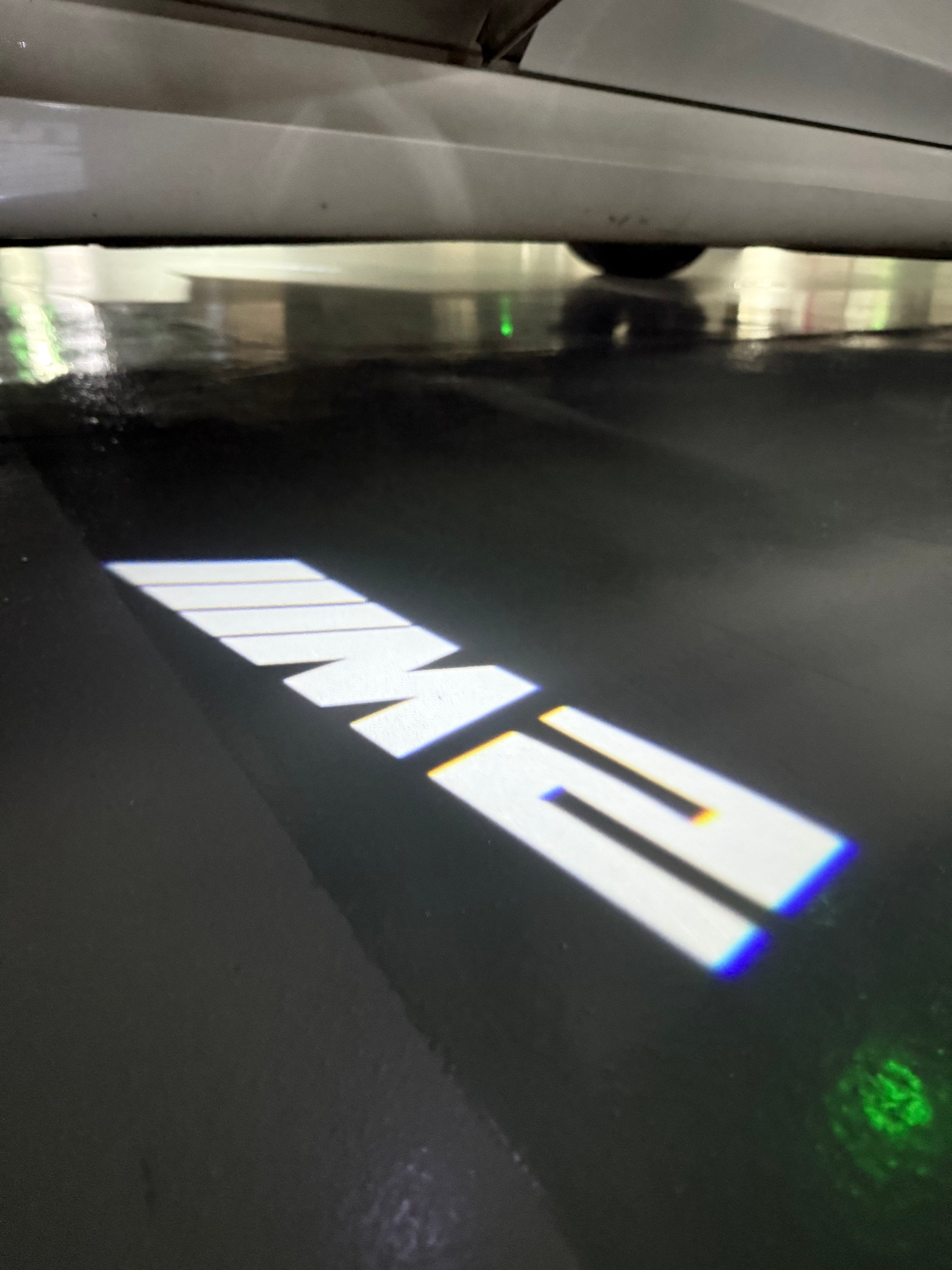 ÉCLAIRAGE DE PROJECTEUR BMW M3 LOGO Nr.24 (quantité 1 = 1 jeux / 2 feux de porte)