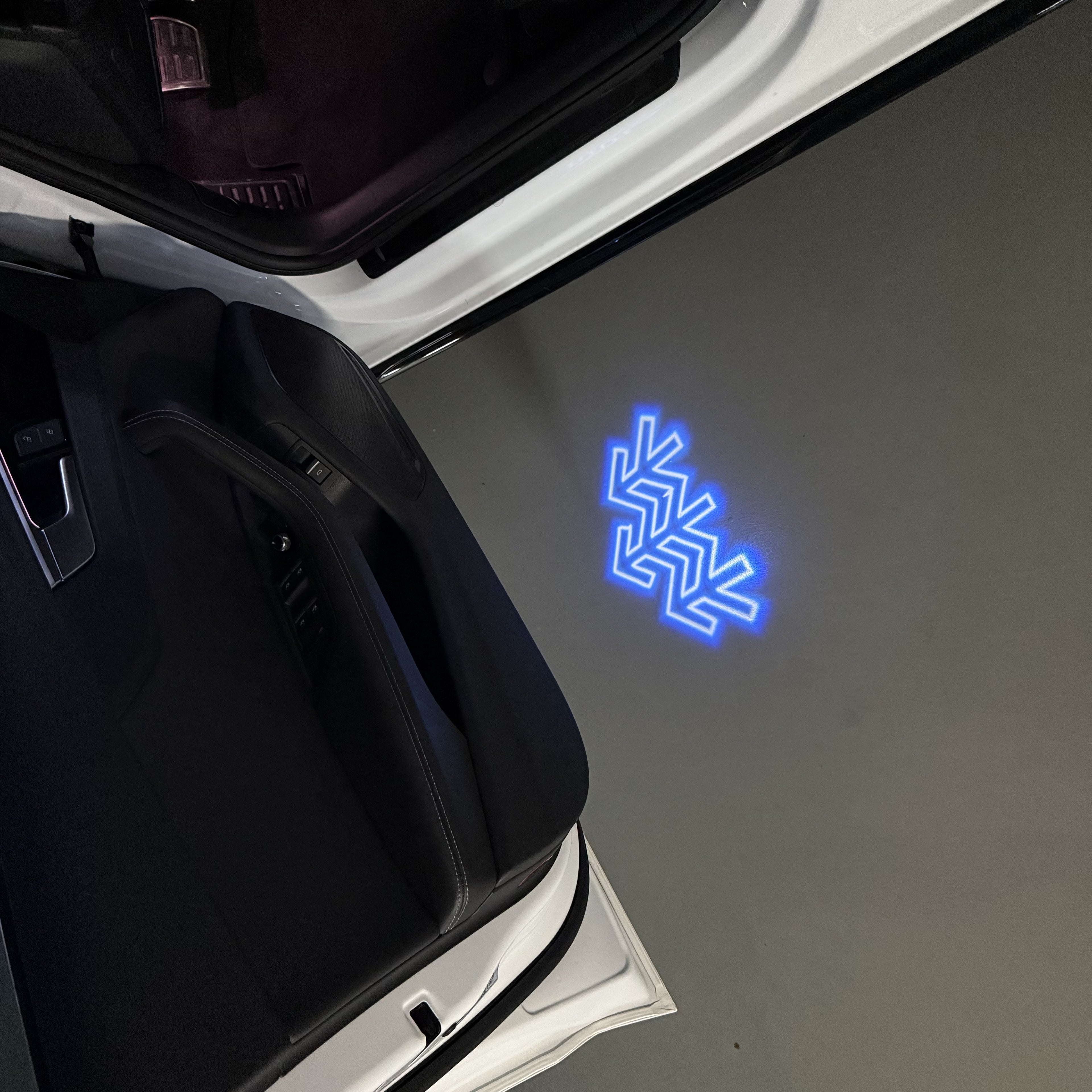 BRZ LOGO PROJECROTR LIGHTS Nr.03 (cantidad 1 = 1 juego/2 luces de puerta)