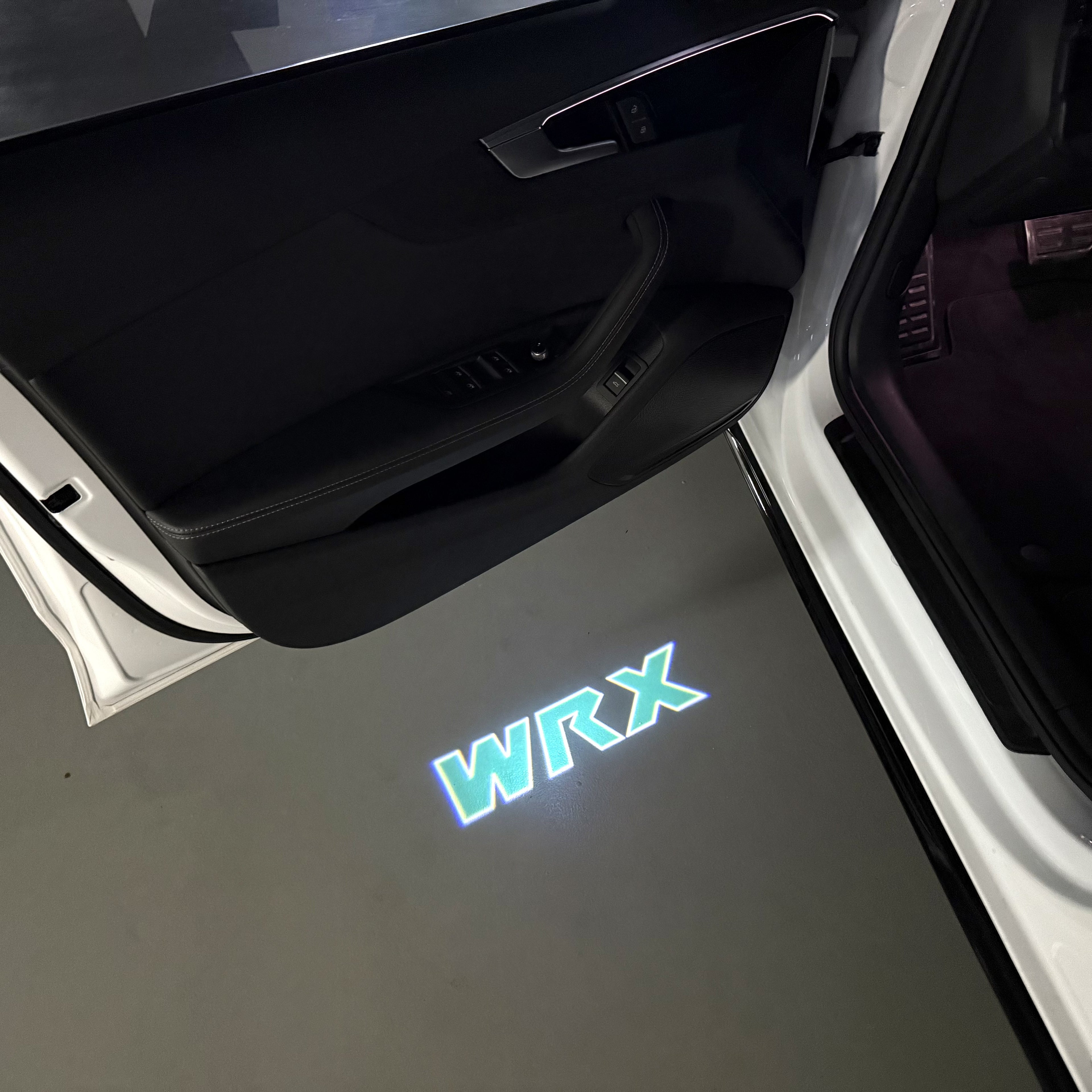 BRZ LOGO PROJECROTR LIGHTS Nr.03 (cantidad 1 = 1 juego/2 luces de puerta)