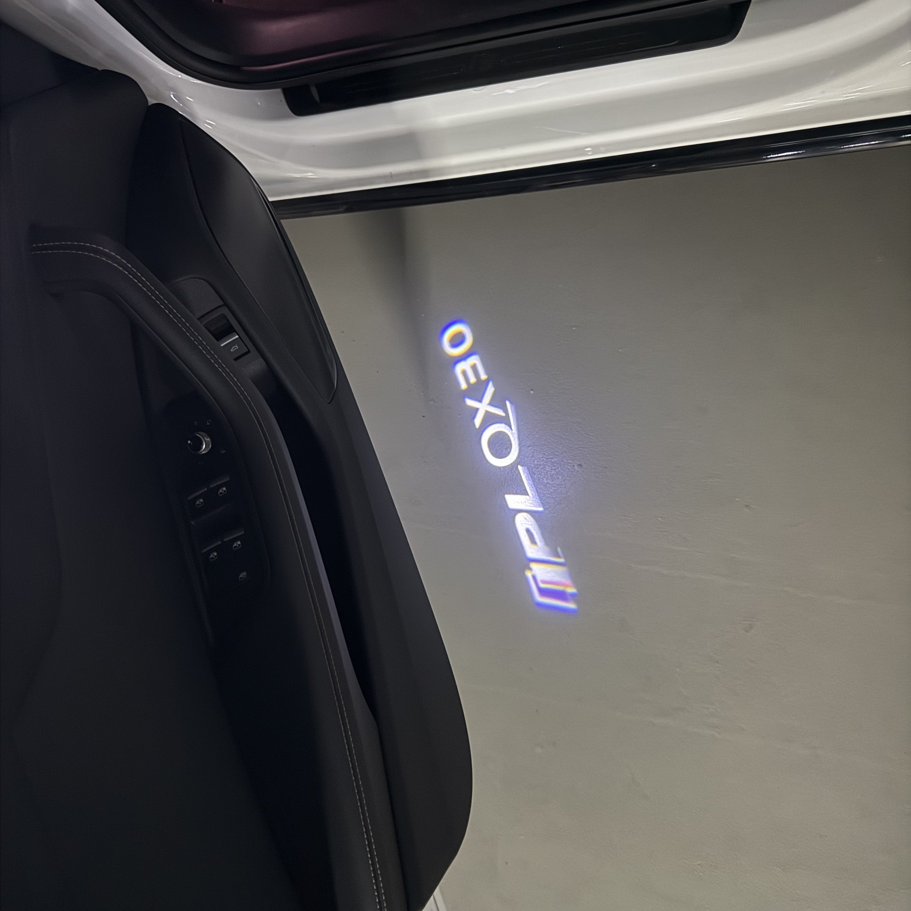 INFINITI  QX30 LOGO PROJECROTR LIGHTS  (quantity 1 = 1 sets/2 door lights)Nr.74A21