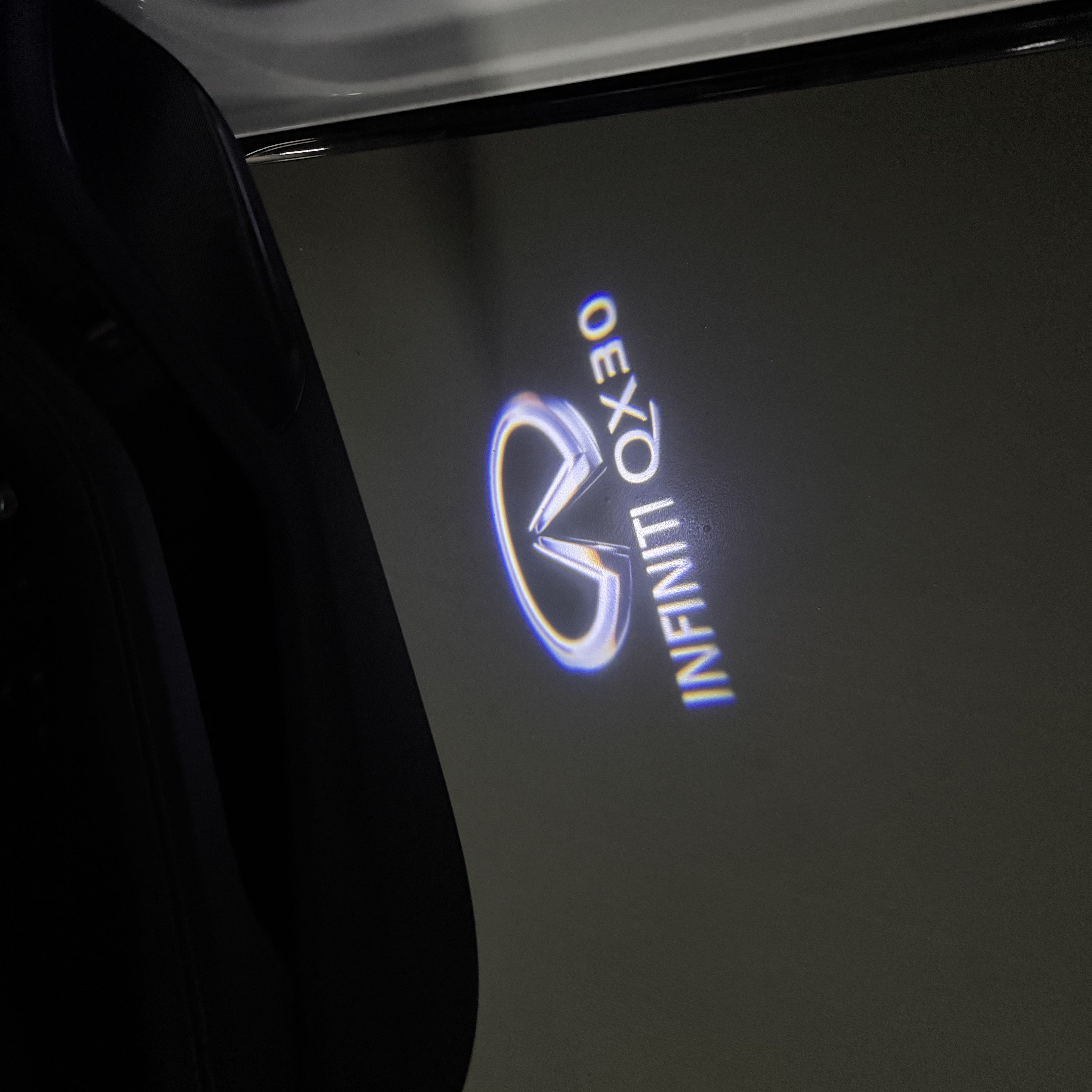 INFINITI  QX30 LOGO PROJECROTR LIGHTS  (quantity 1 = 1 sets/2 door lights)Nr.74A24