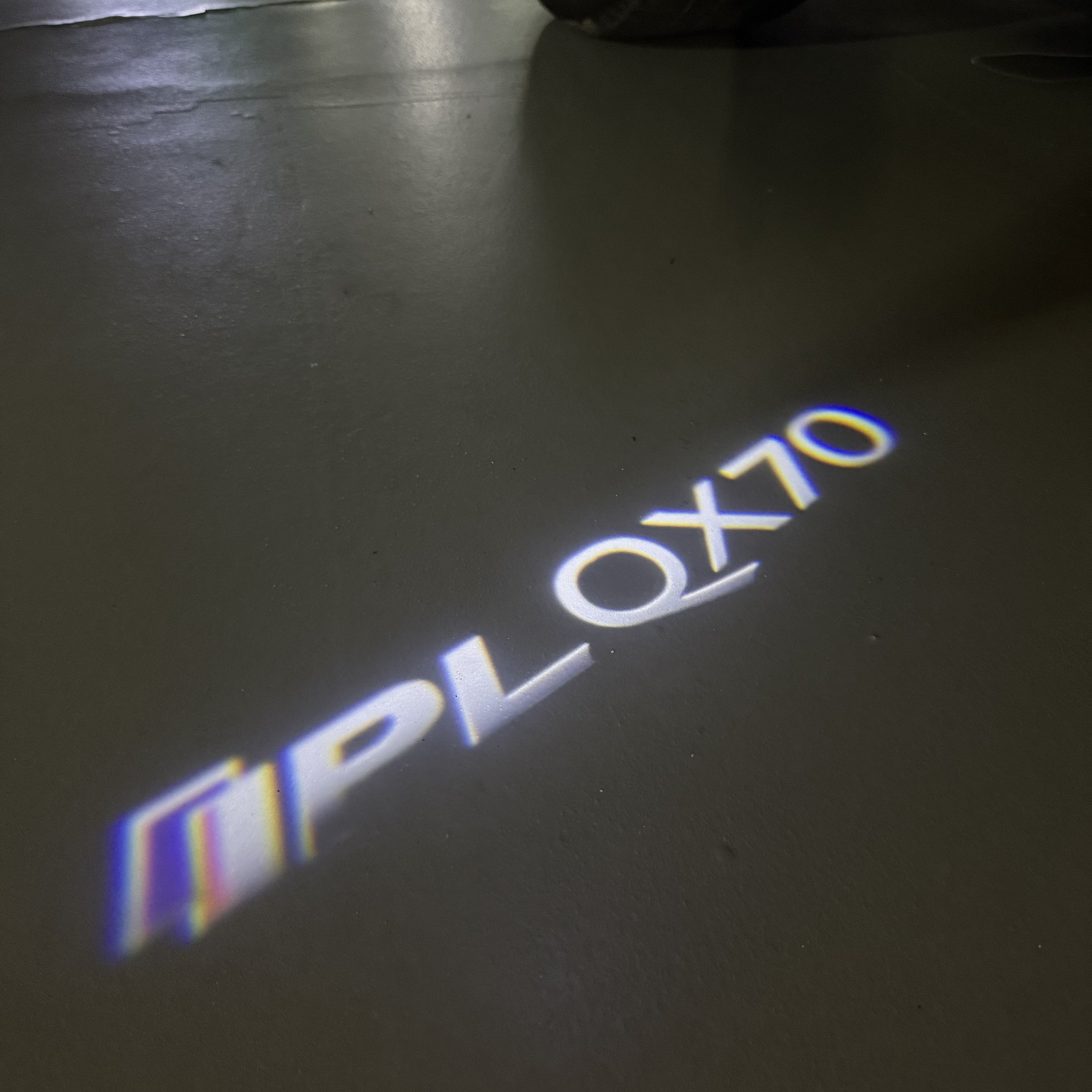 INFINITI  QX70 LOGO PROJECROTR LIGHTS  (quantity 1 = 1 sets/2 door lights)Nr.74A26