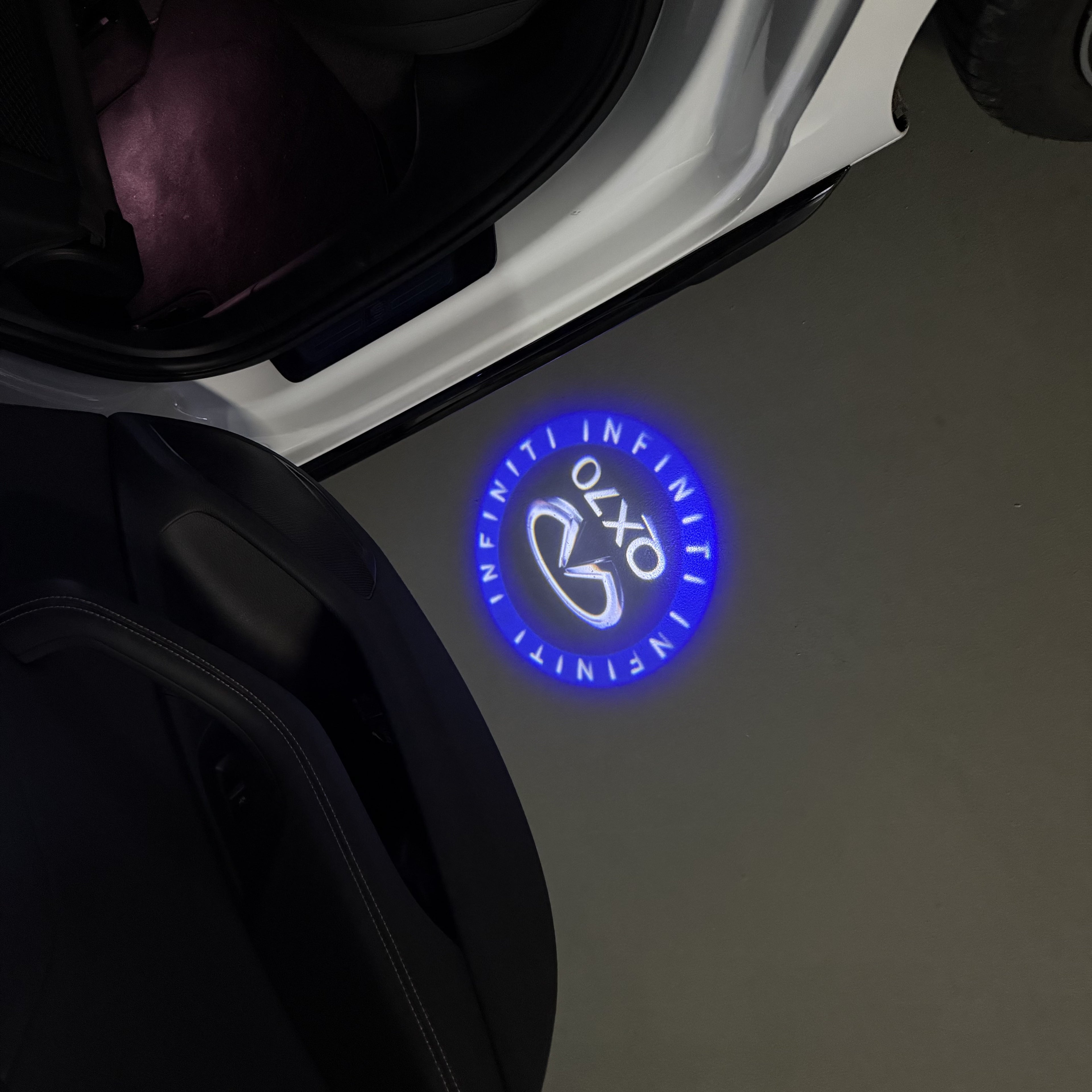 INFINITI  QX70 LOGO PROJECROTR LIGHTS  (quantity 1 = 1 sets/2 door lights)Nr.74A30