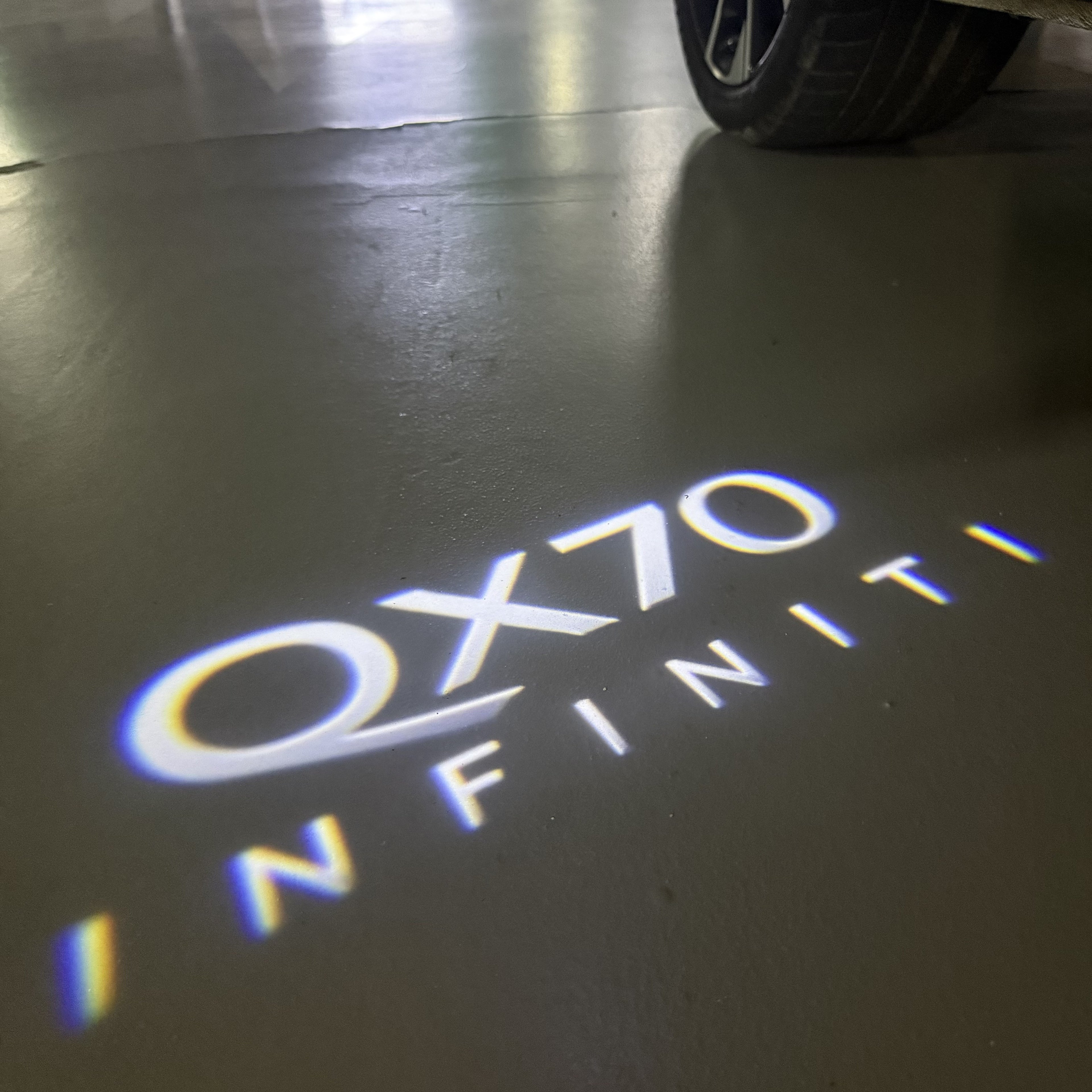 INFINITI  QX70 LOGO PROJECROTR LIGHTS  (quantity 1 = 1 sets/2 door lights)Nr.74A28