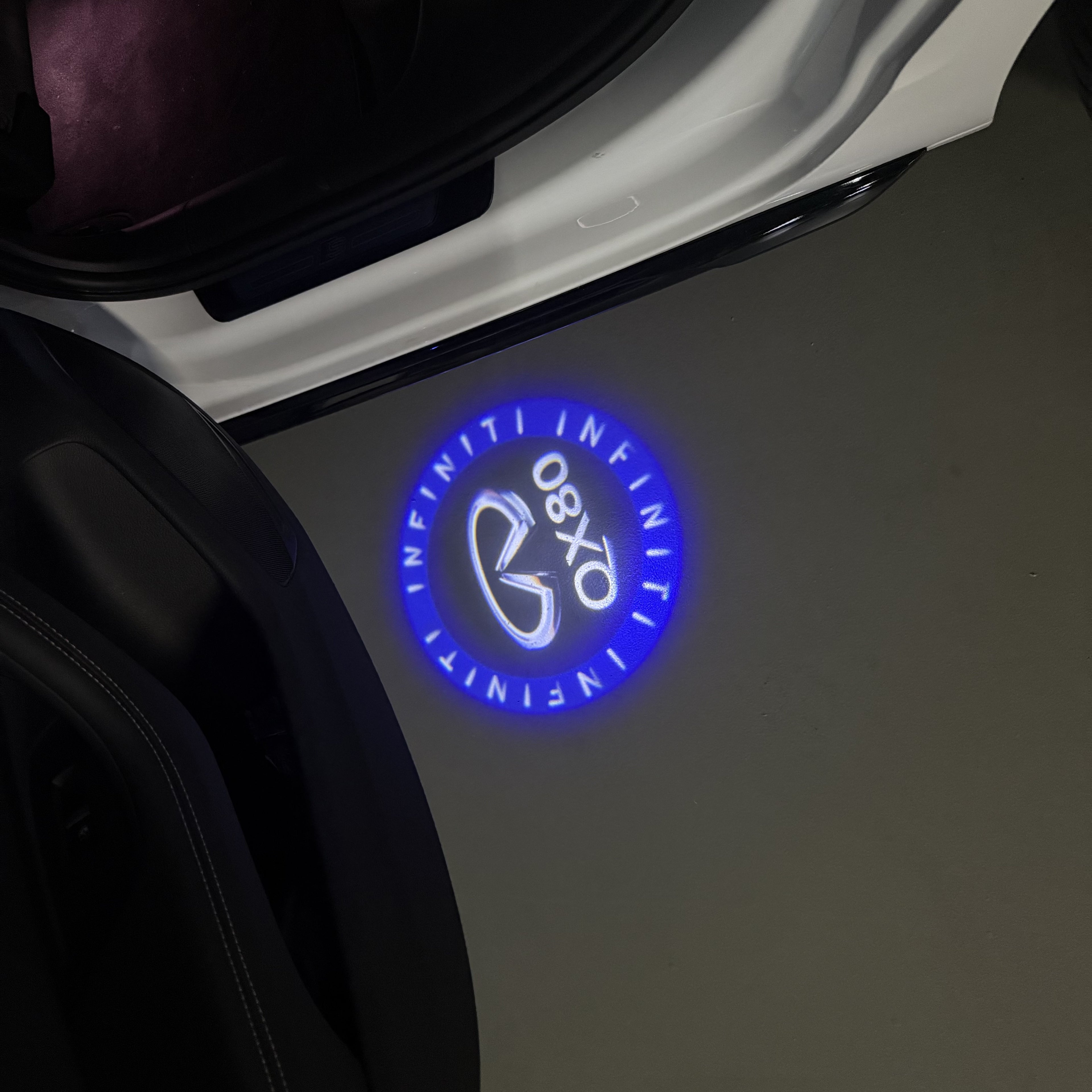 INFINITI  QX80 LOGO PROJECROTR LIGHTS  (quantity 1 = 1 sets/2 door lights)Nr.74A5