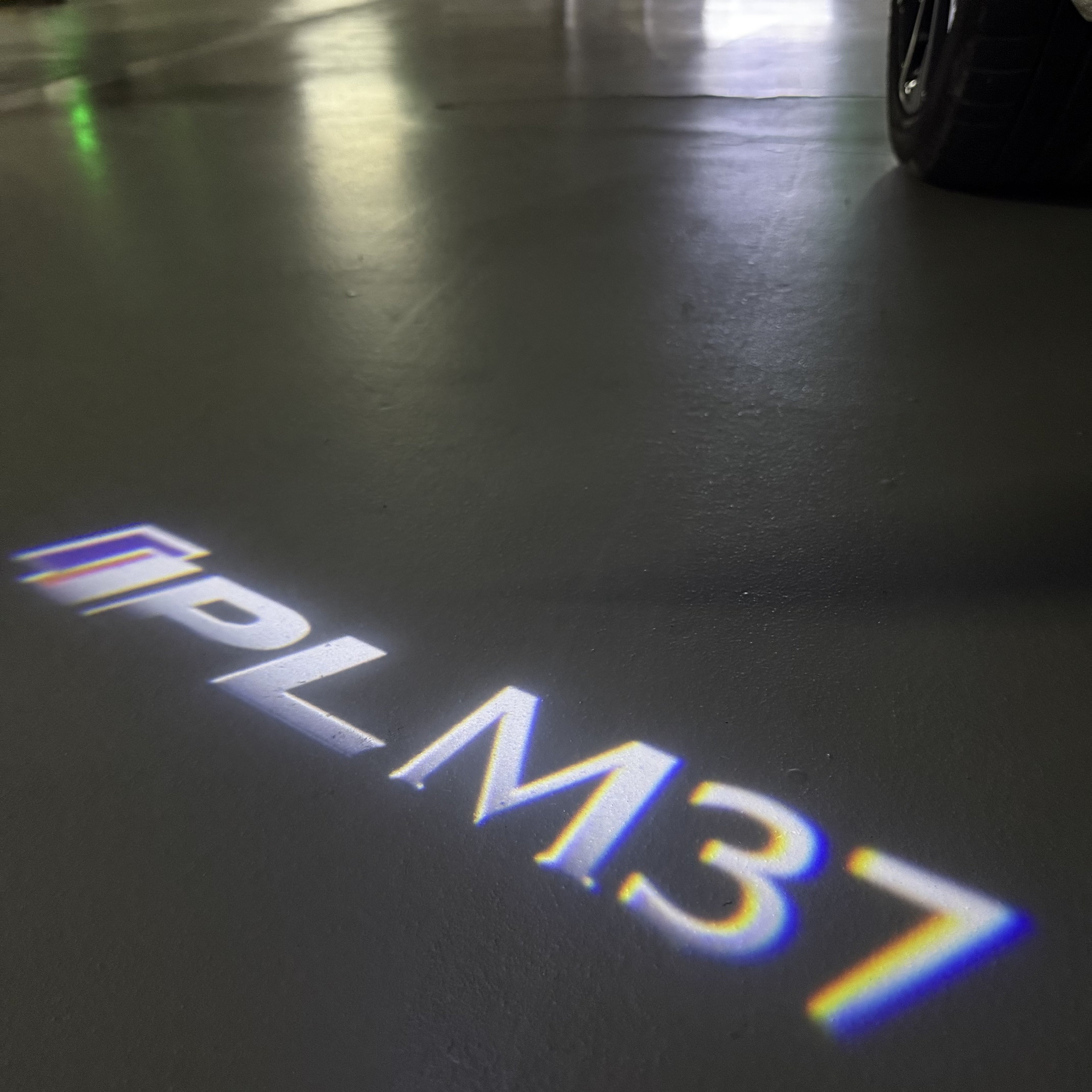 INFINITI  M37 LOGO PROJECROTR LIGHTS  (quantity 1 = 1 sets/2 door lights)Nr.74A86